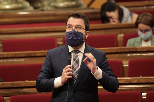 Pere Aragonès lleno Parlamento - Sergi Alcázar