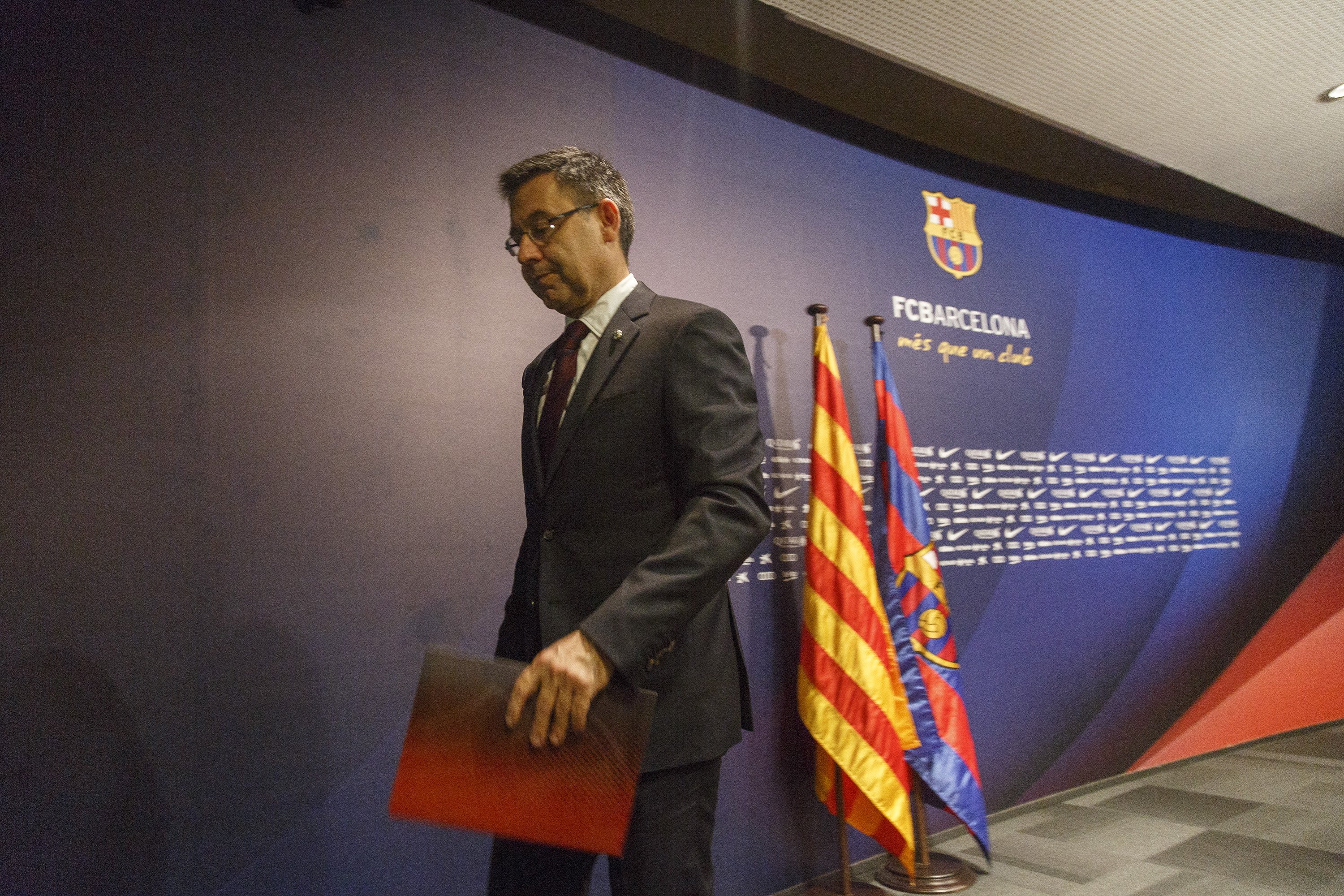 Barça president Bartomeu finally resigns, attacking Catalan government