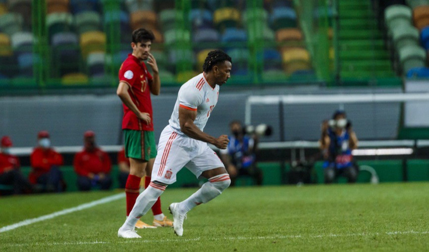 España y Portugal firman tablas en el día del debut de Adama Traoré (0-0)