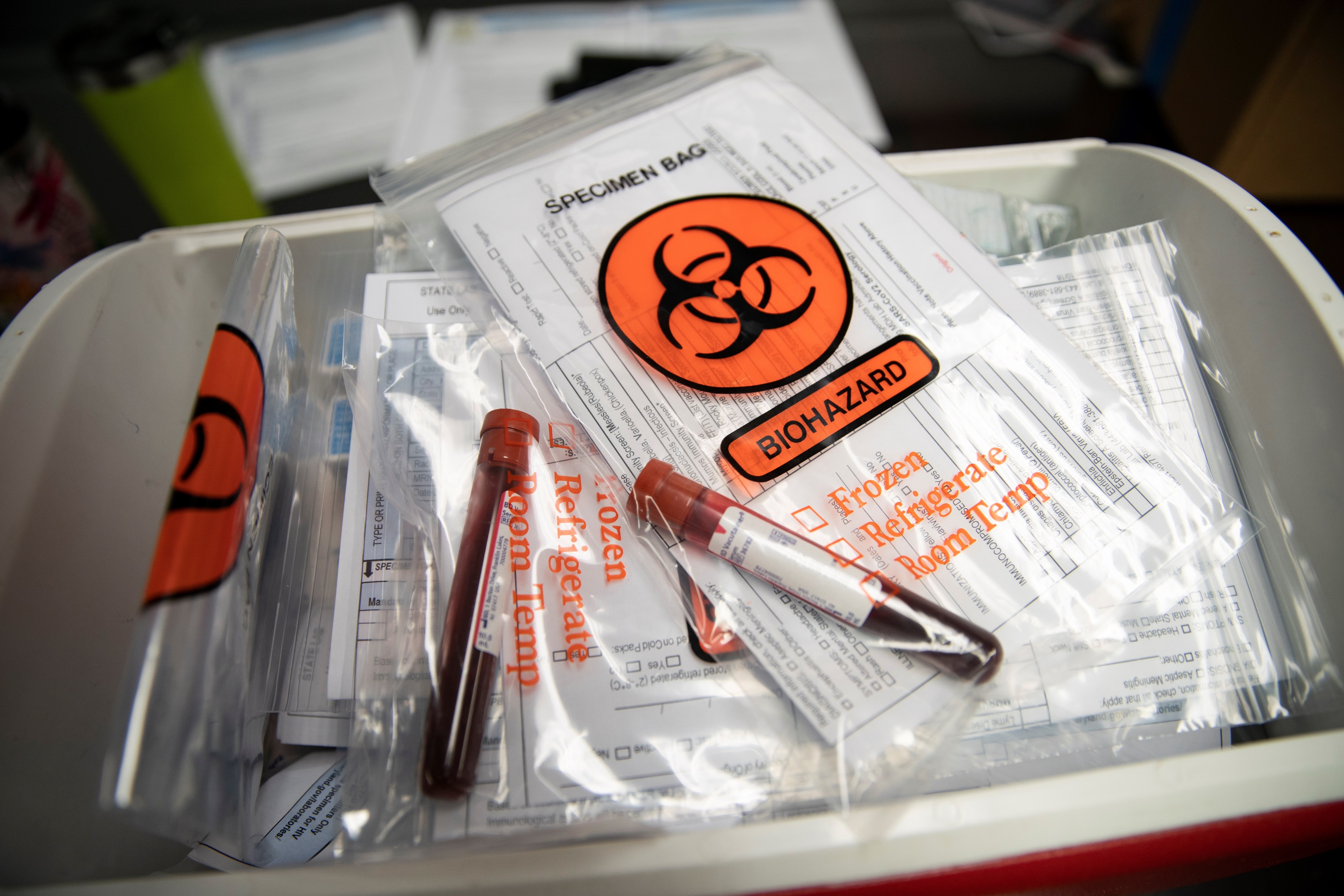 Se mantiene el riesgo elevado de contagios de coronavirus en Catalunya