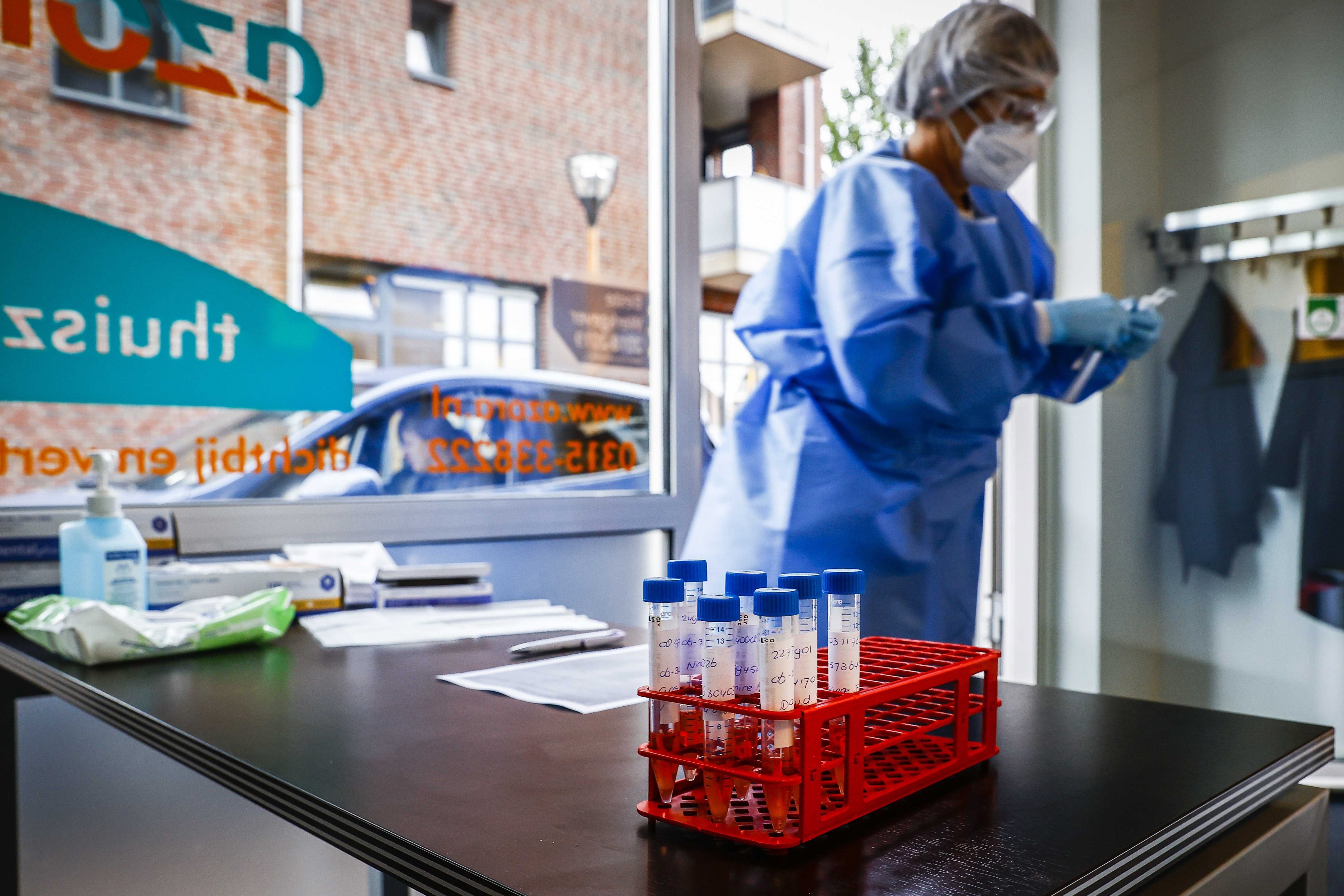 Tenir una vacuna per al coronavirus a prop ens relaxa?