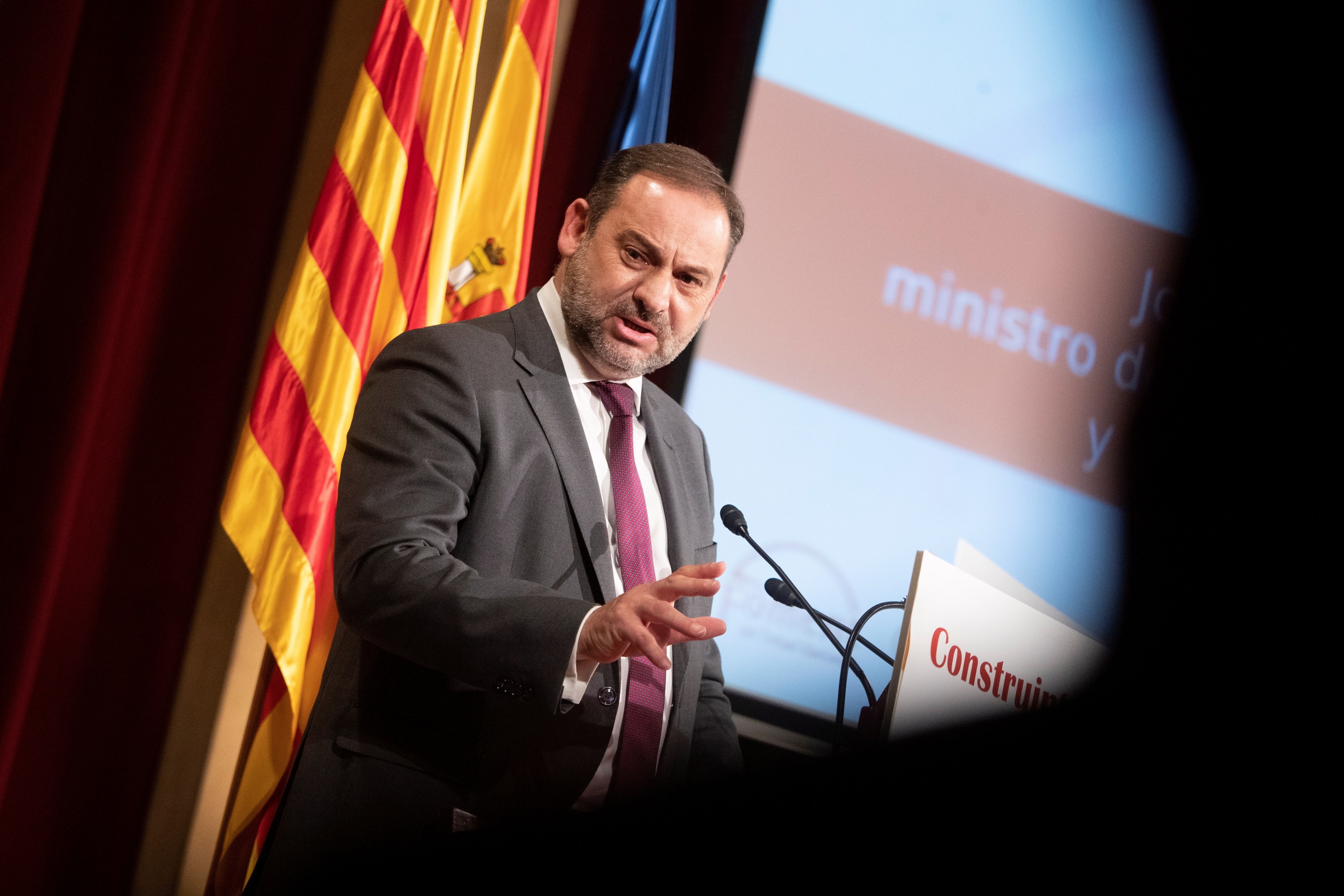 Ábalos promet una nova etapa de diàleg i sintonia a la Generalitat