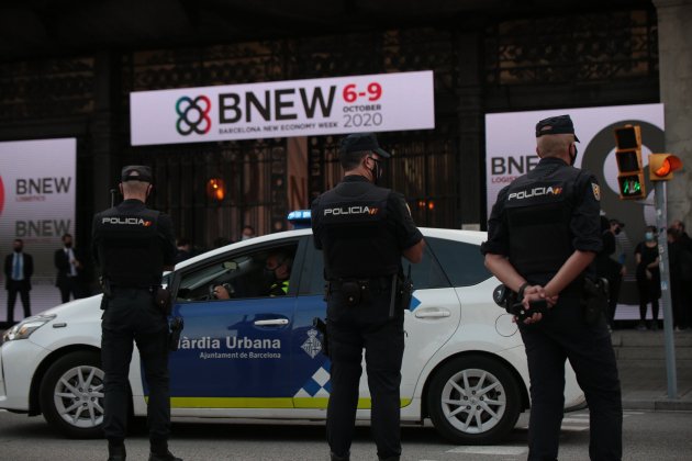Policia visita Rei 9 octubre 7   Sergi Alcàzar