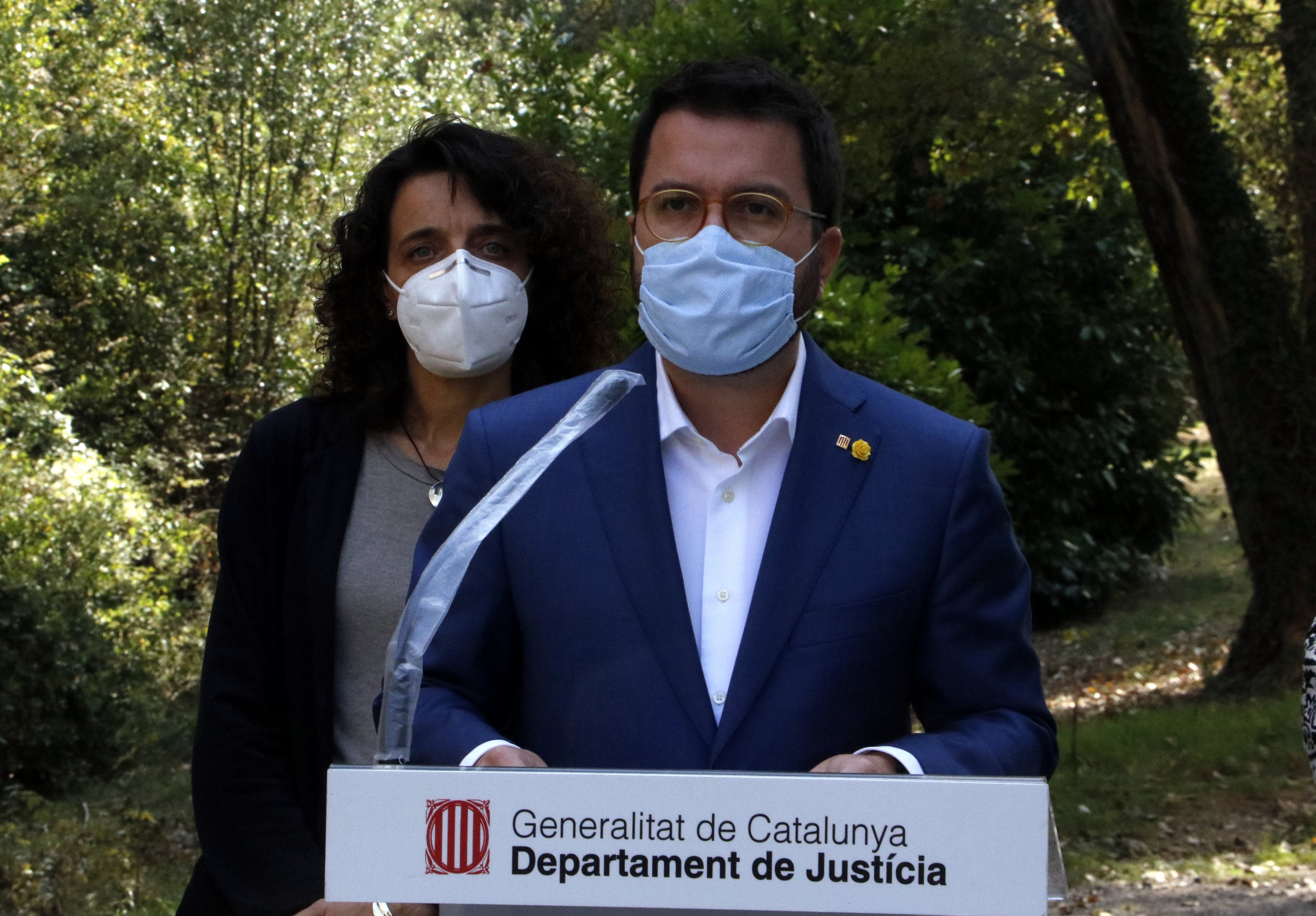 Aragonès, al Rei: "L'economia no entén de monarquies ni de símbols del passat"