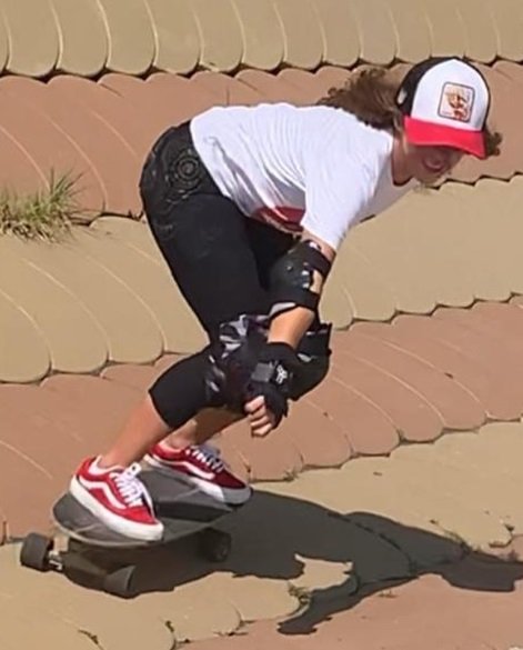 shakira skate