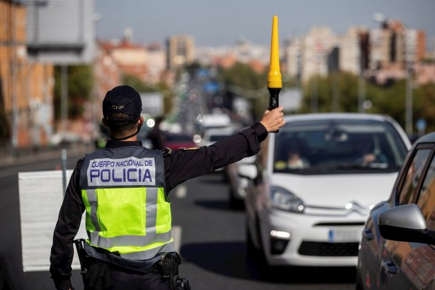 Control policia Madrid confinament EFE