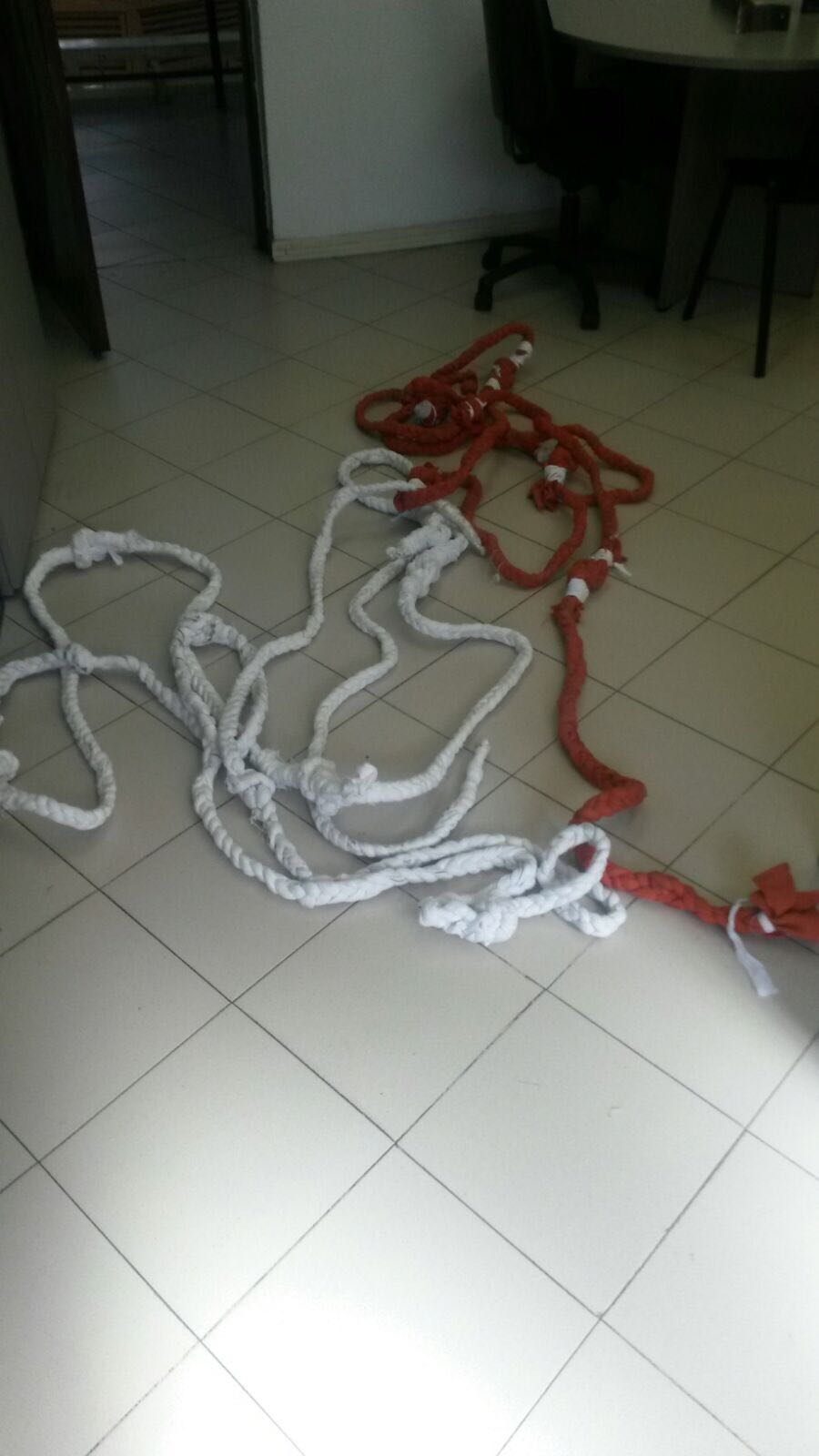 Dos presos intenten fugir de la Model foradant el sostre de la cel·la