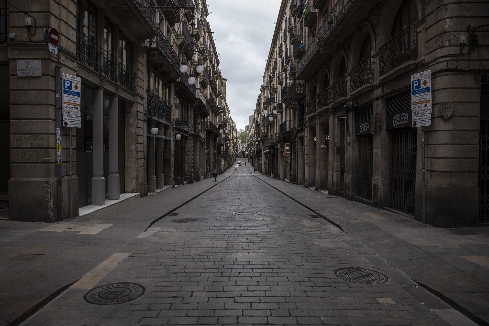 Comerciantes de Barcelona: "El centro de la ciudad está en la UVI"