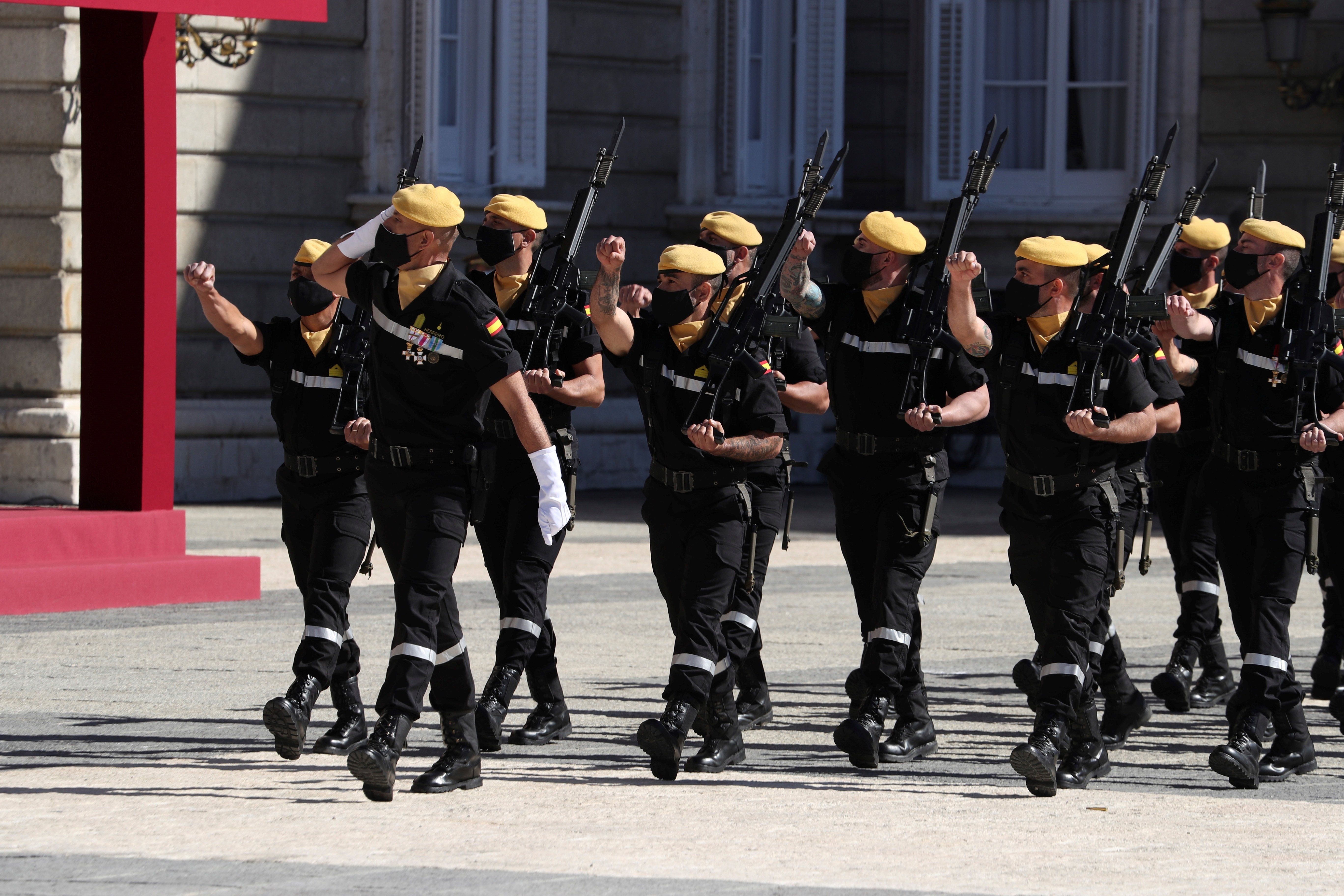 El govern espanyol apuja el sou als militars