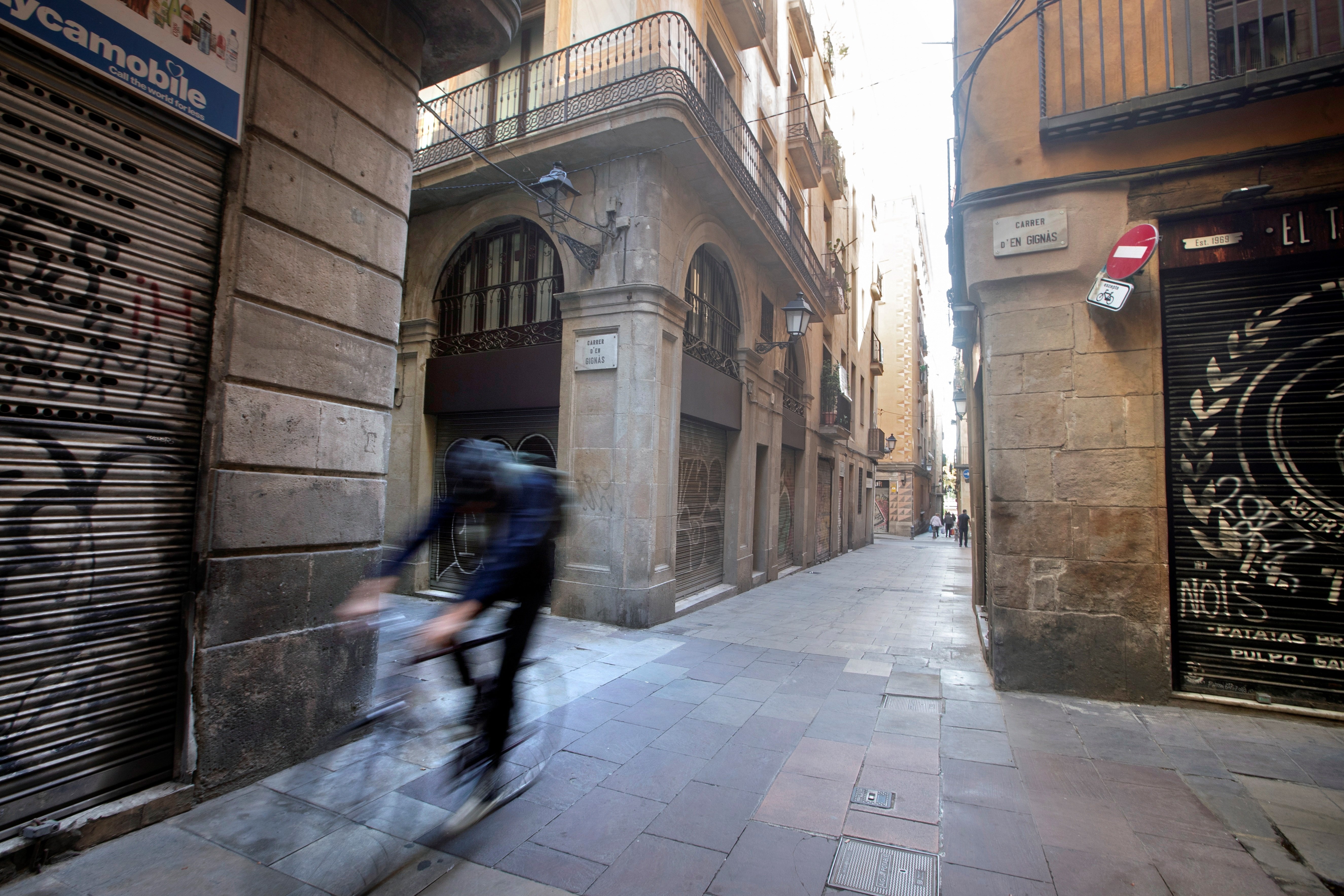 Barcelona ofrece 5.000 euros a empresas para contratar a empadronados en paro