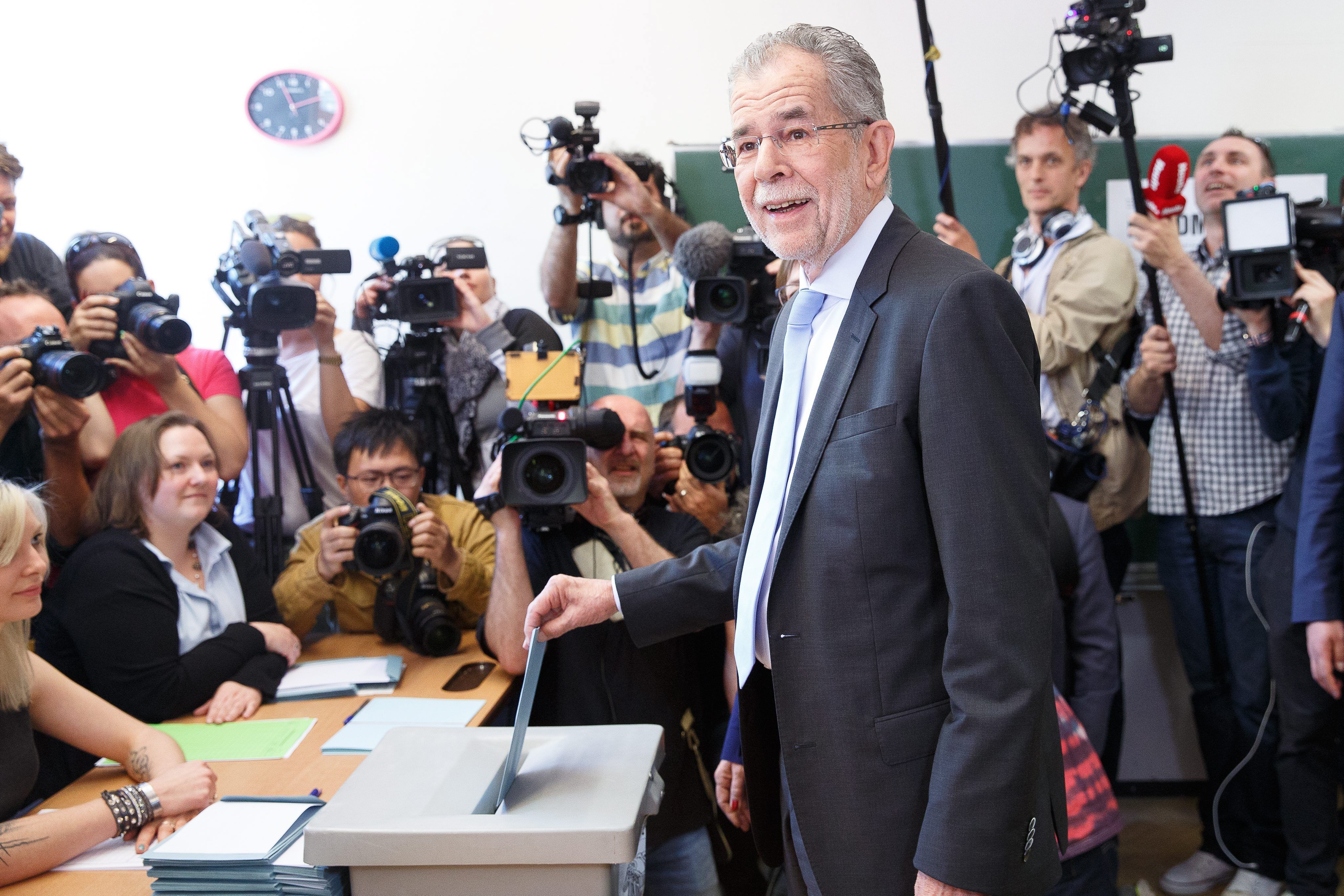 El candidato verde recorta distancias en las presidenciales de Austria