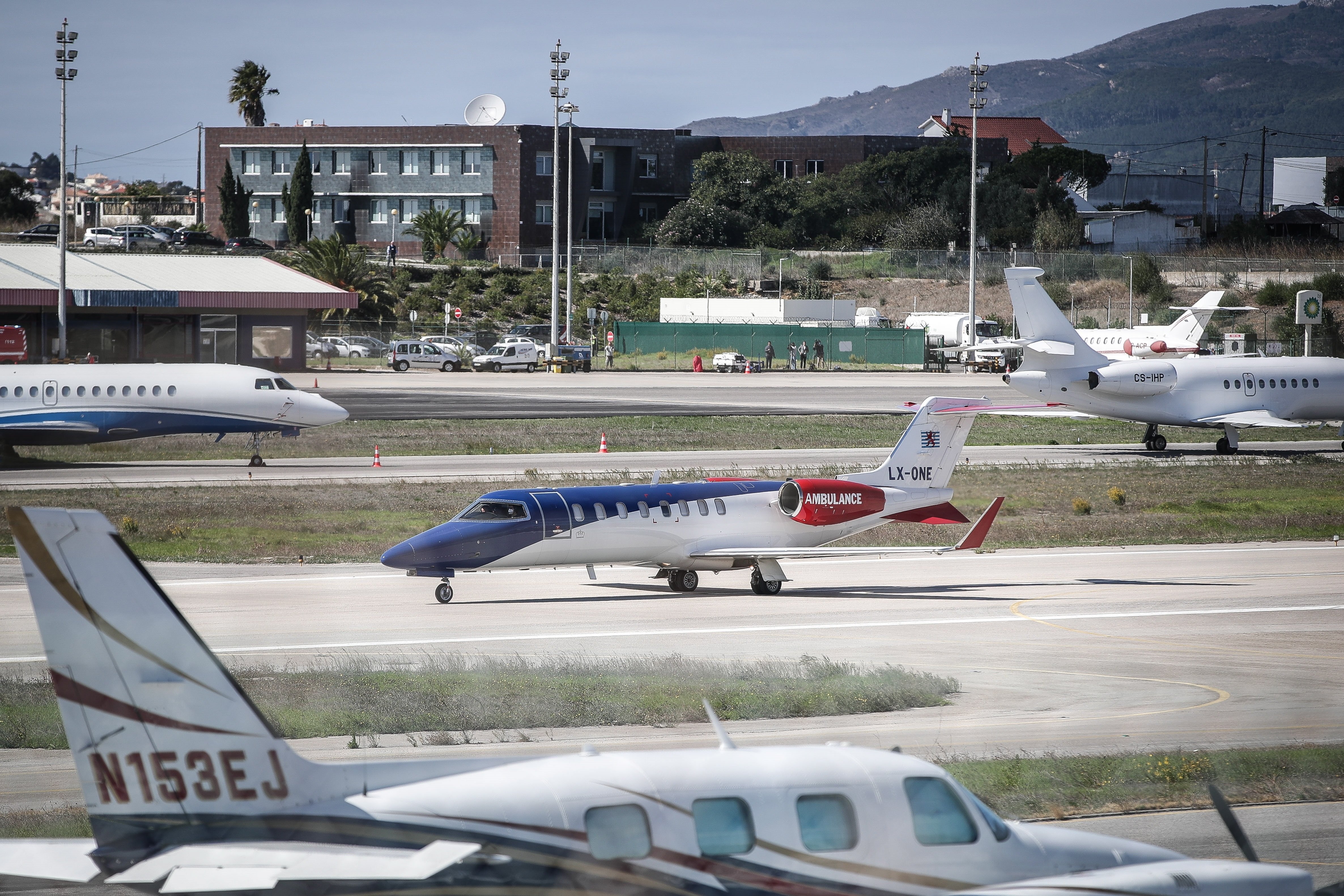 Más problemas con la vacuna: ¿Hay suficientes aviones para distribuirla?