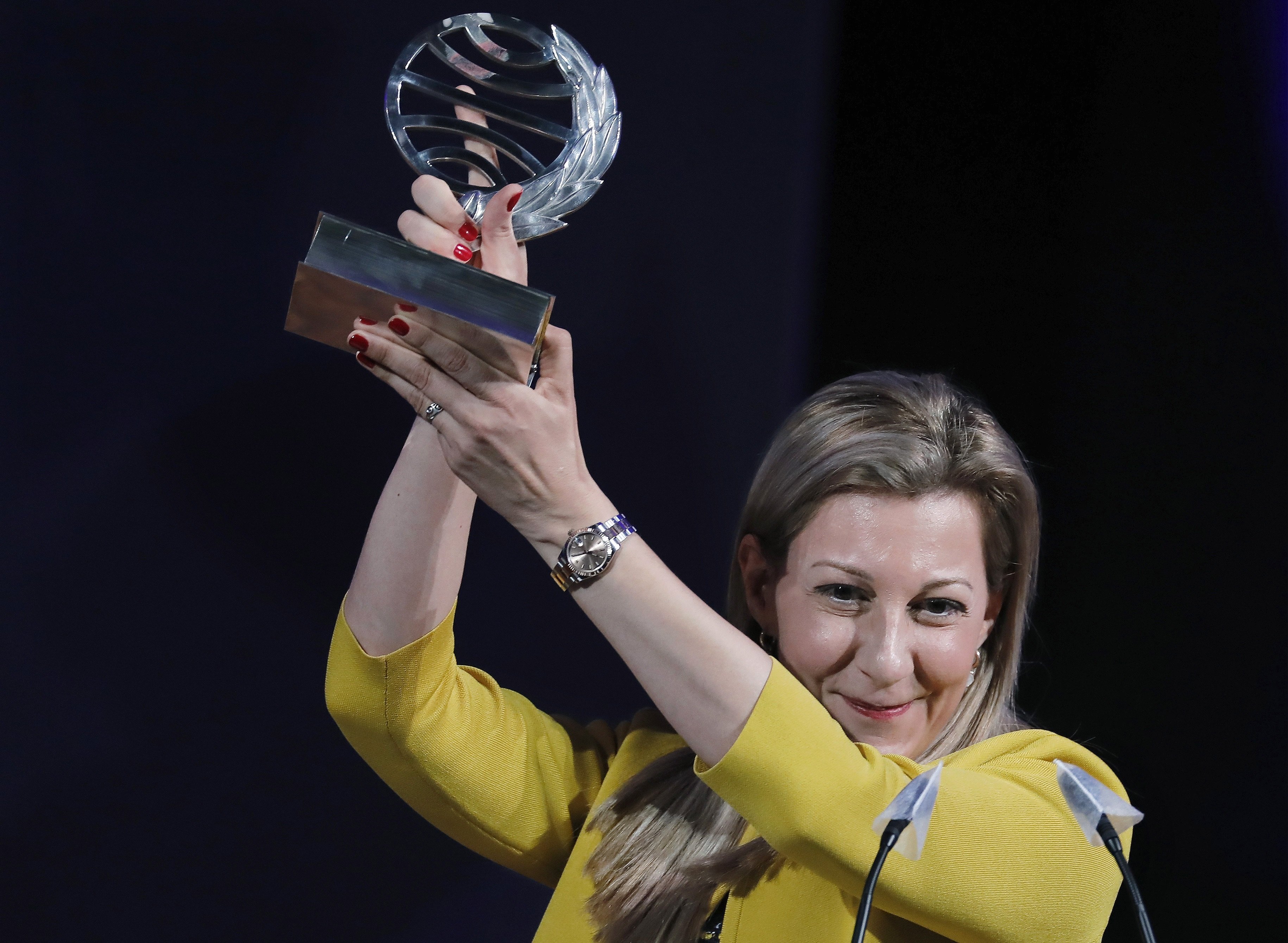 Eva García Sáenz de Urturi gana el Premio Planeta