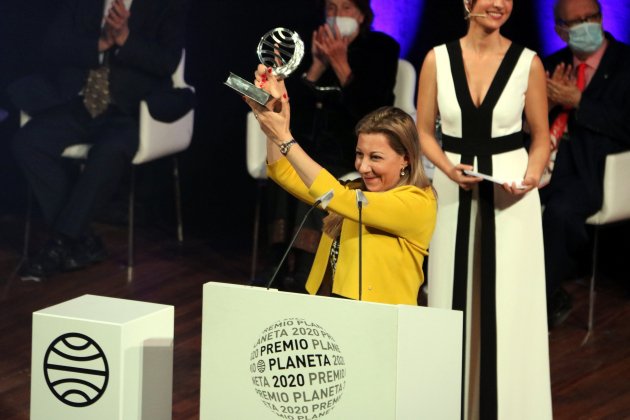 Eva García Sáenz de Urturi, guanyadora del Premi Planeta/ACN