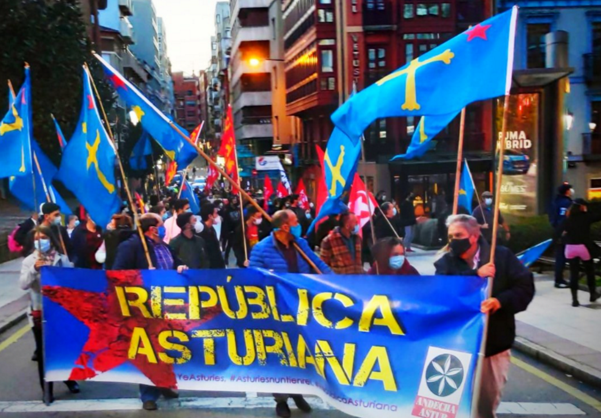 Manifestació per la República asturiana davant Felip VI