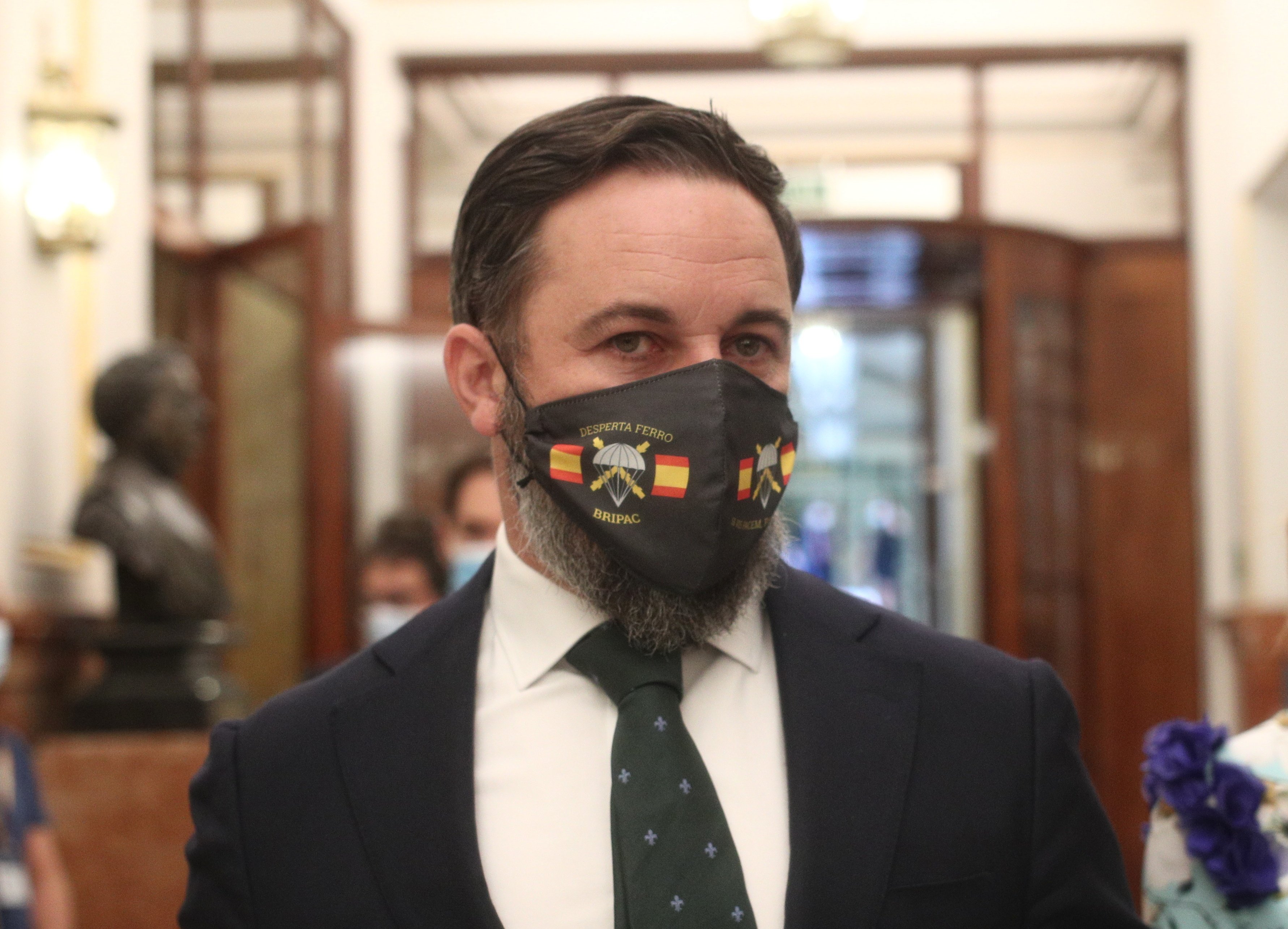 La desobediencia de Abascal: oculta la compra de un chalet al Congreso