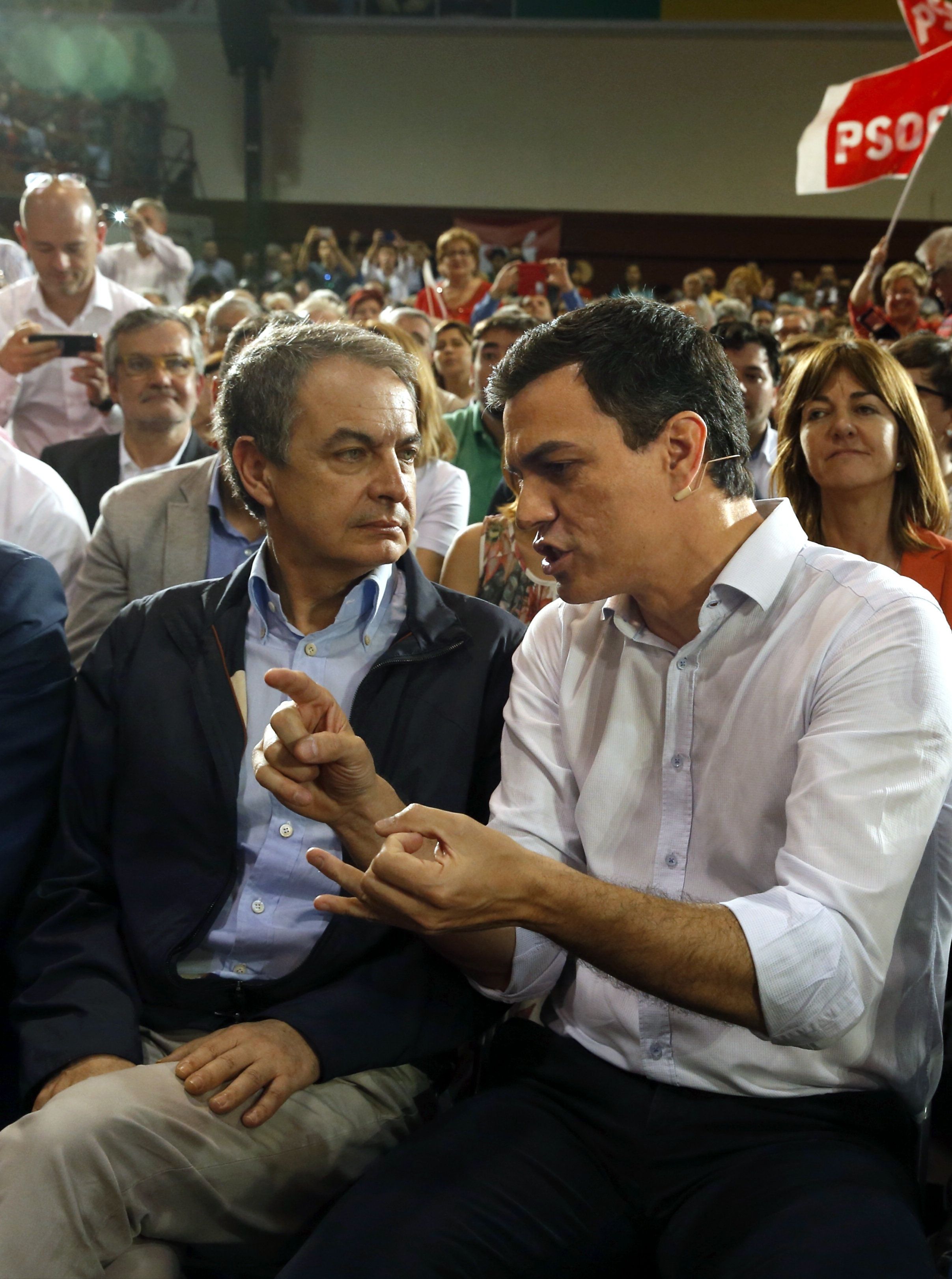 La vieja guardia del PSOE apoya al soldado Sánchez