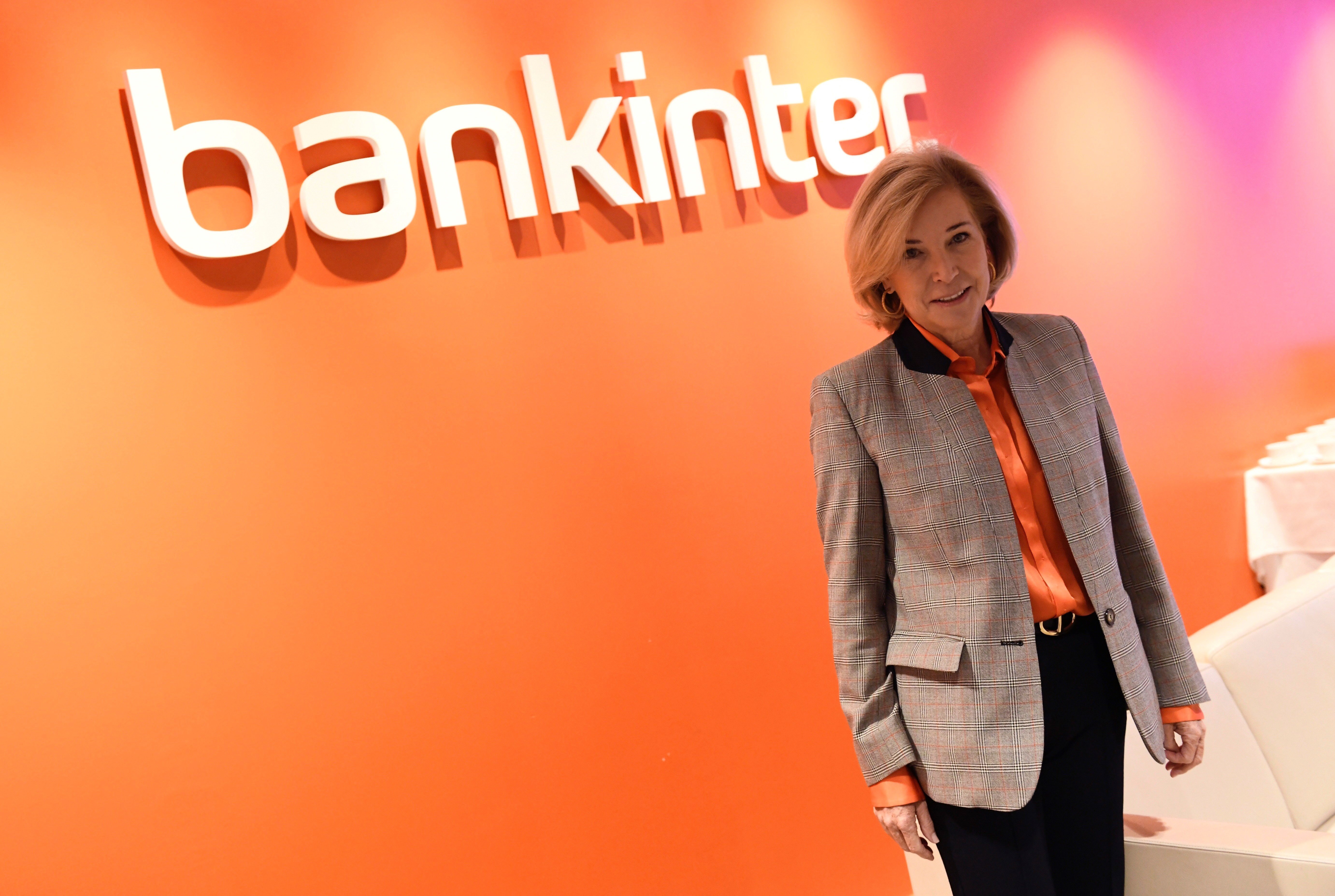 Bankinter gana la mitad tras provisionar 51 millones por la crisis