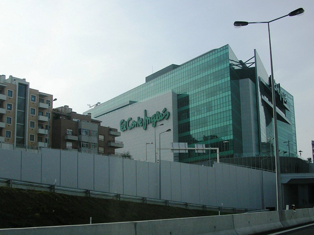 El Corte Inglés destituye a su presidente en plena crisis de la compañía