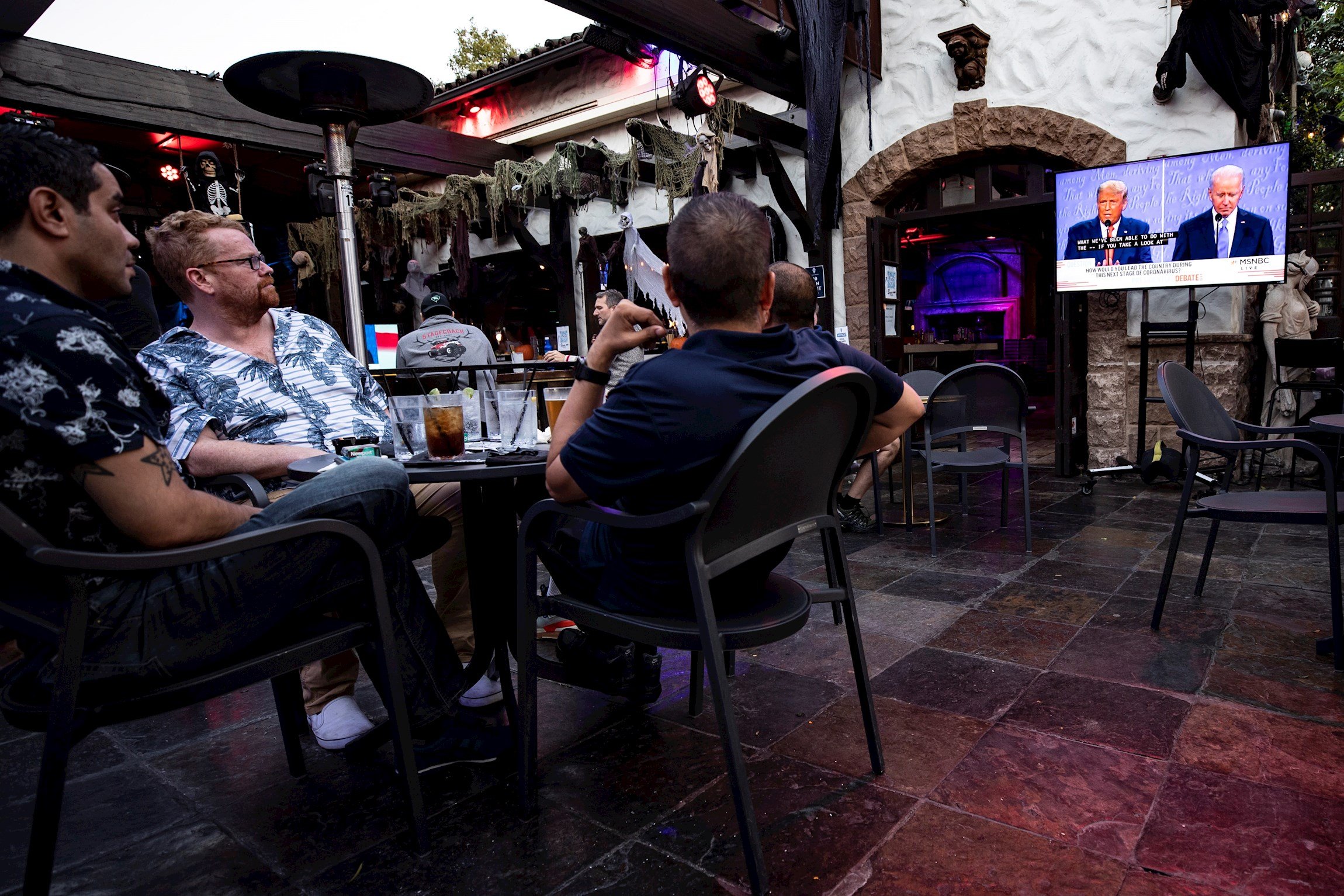 Biden gana un último debate ajustado antes de las elecciones