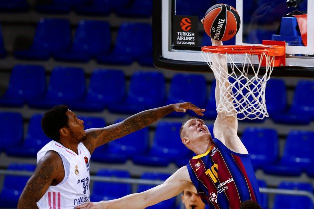 Rolands Šmits Barça Madrid EFE