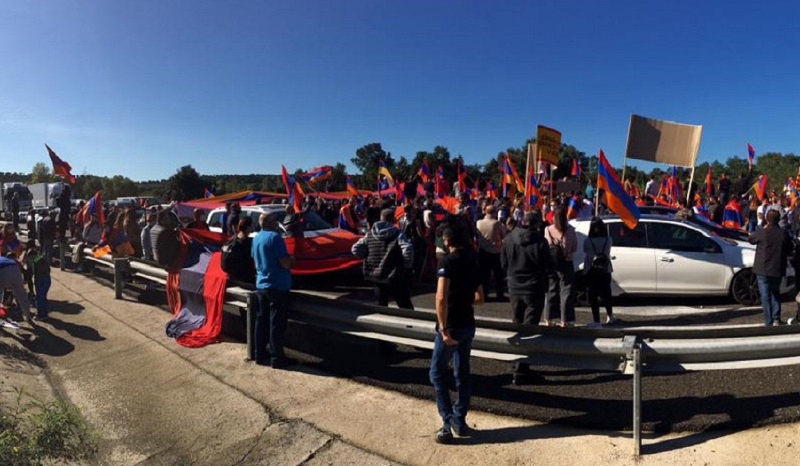 La Comunitat Armènia de Catalunya talla la Jonquera