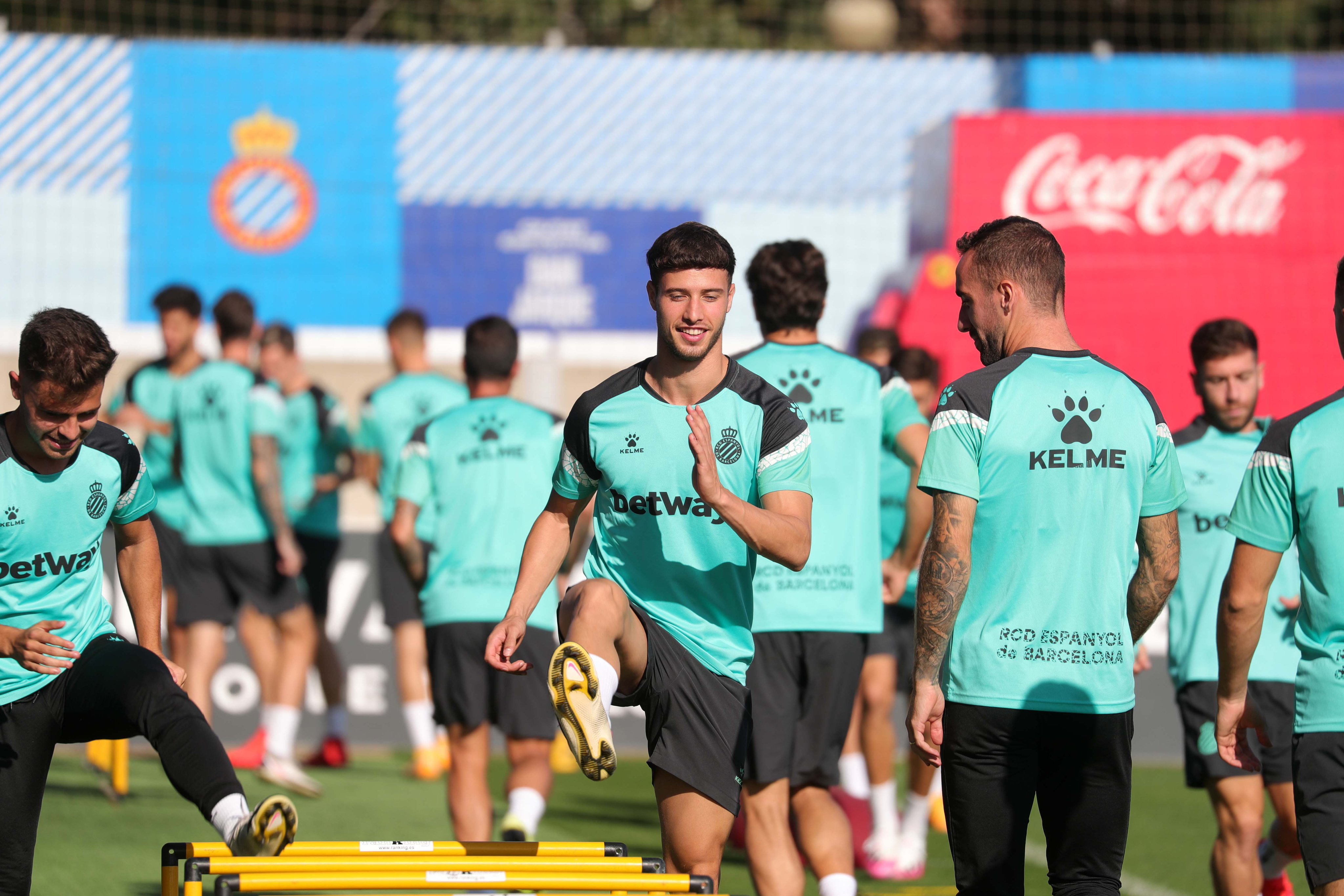 L'Espanyol anuncia tres positius i perilla el partit contra el Tenerife
