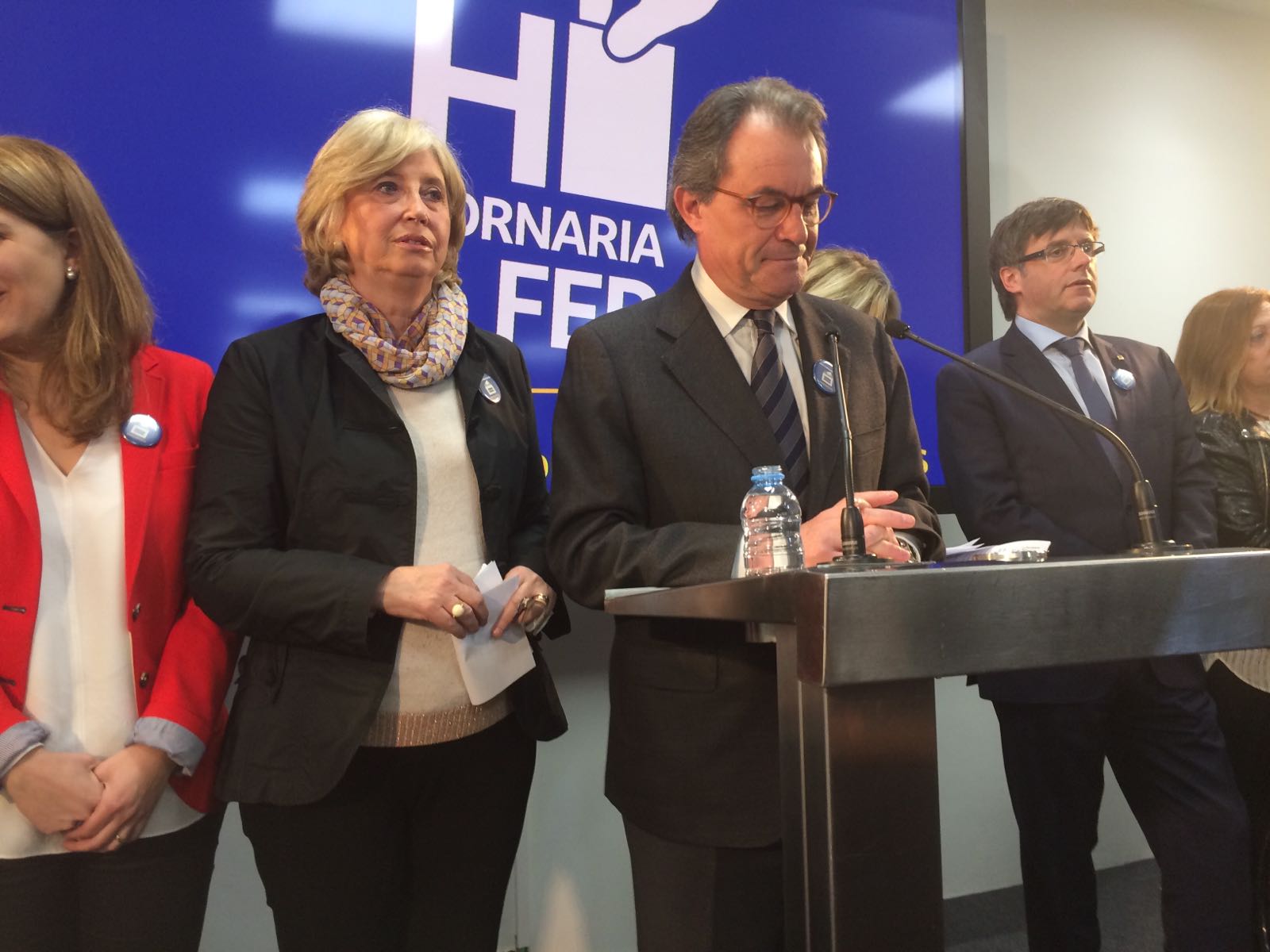 Mas ironiza sobre el inglés de Rajoy