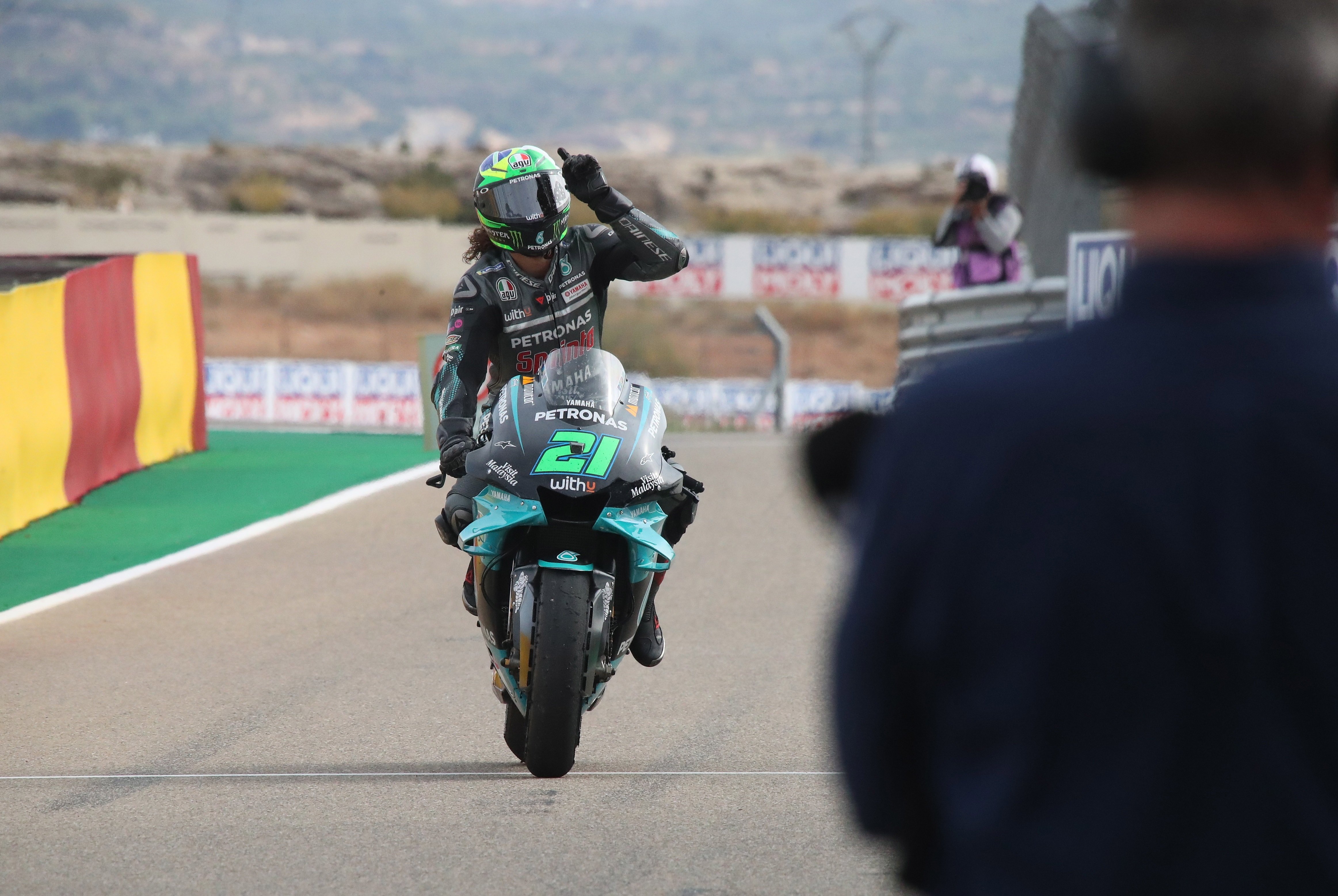 Morbidelli gana en Teruel; Mir refuerza el liderato y Rins se mete en la pelea