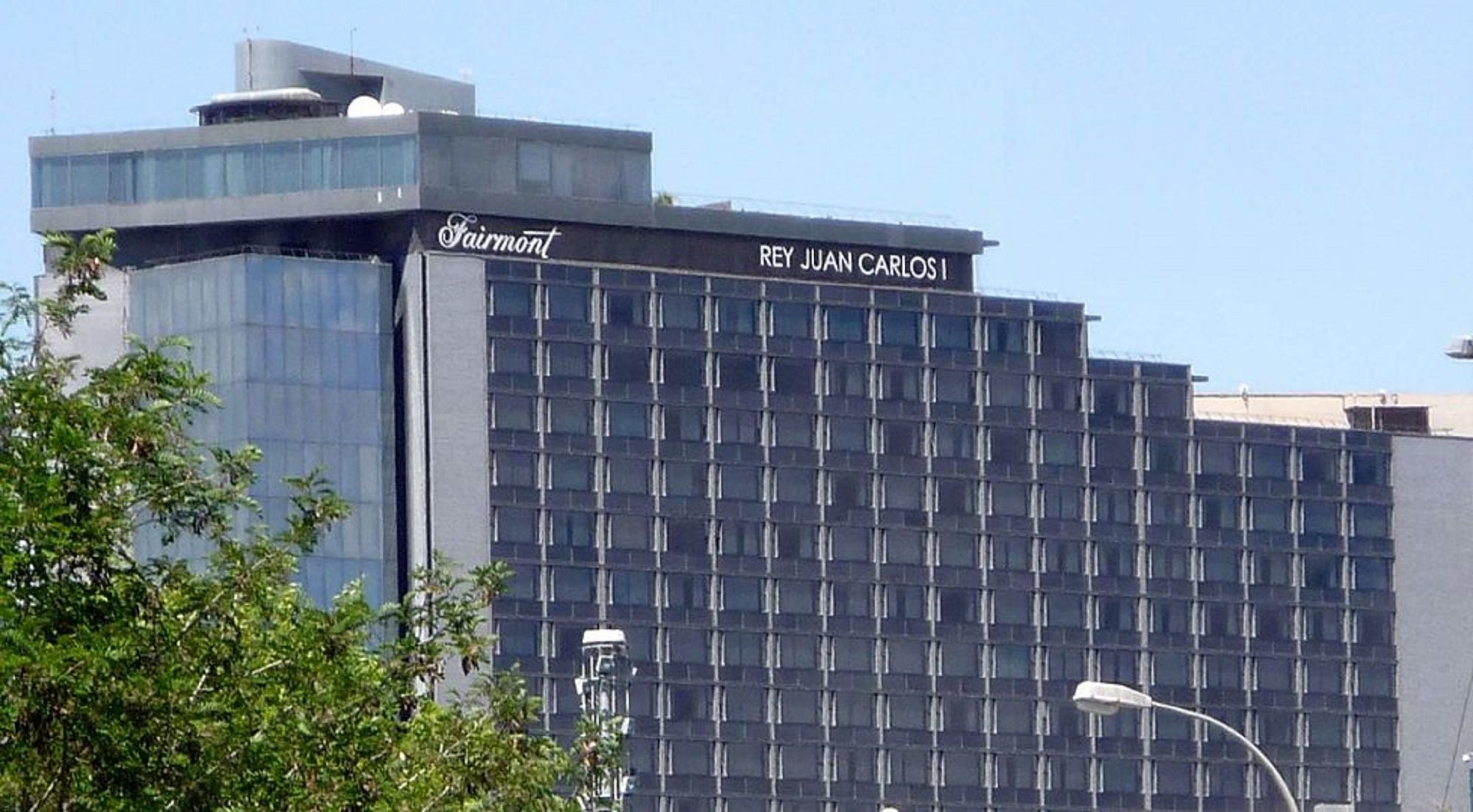 L'hotel Juan Carlos I de Barcelona, a preu de saldo per evitar el concurs