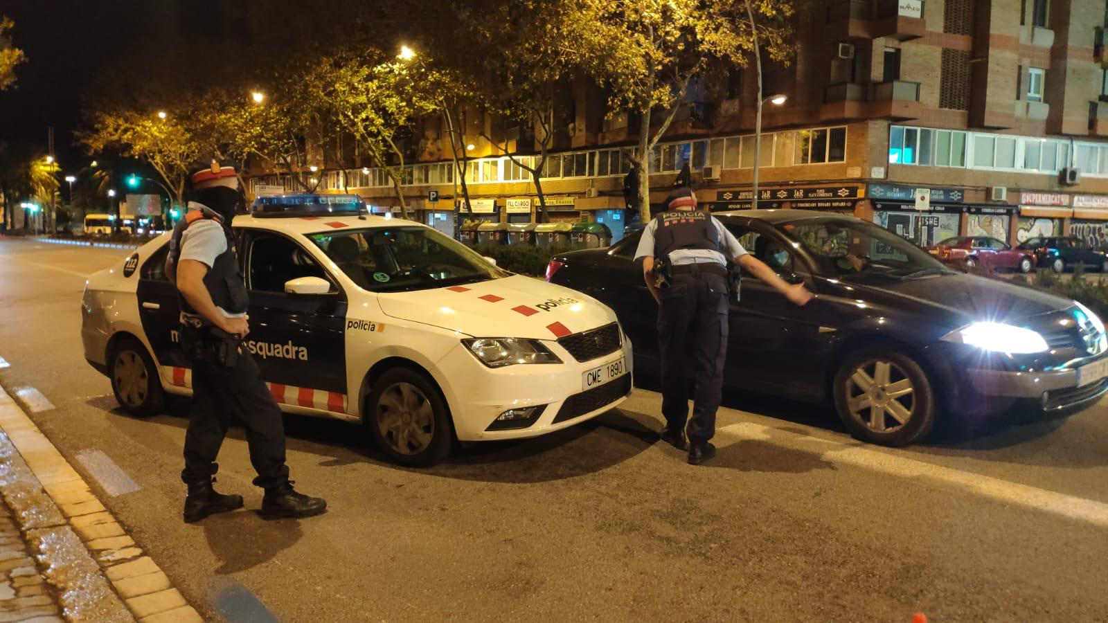 La policia començarà a multar avui qui se salti el toc de queda