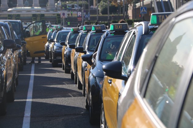 Marcha lenta taxis toque queda 2 ACN