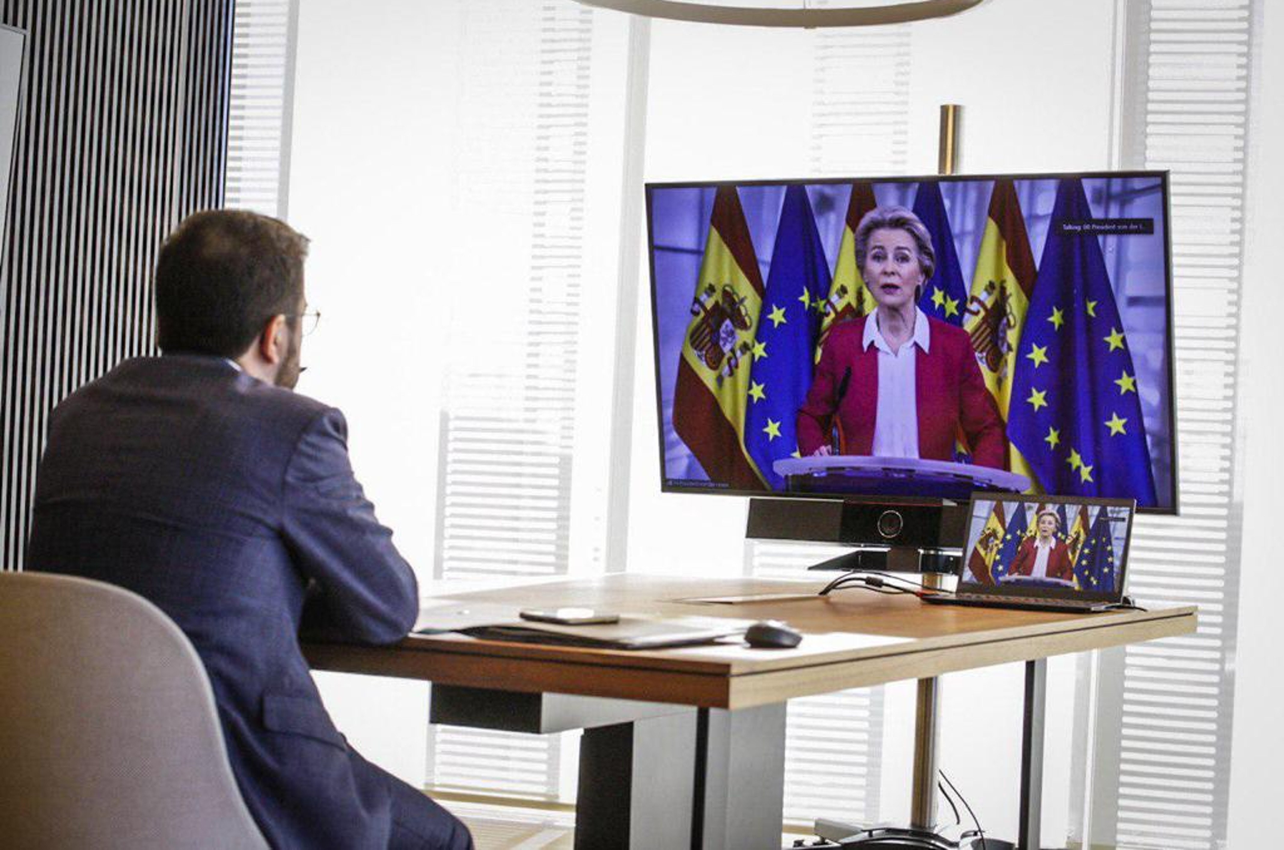 Von der Leyen hears about repression in Catalonia at Spanish presidents' conference