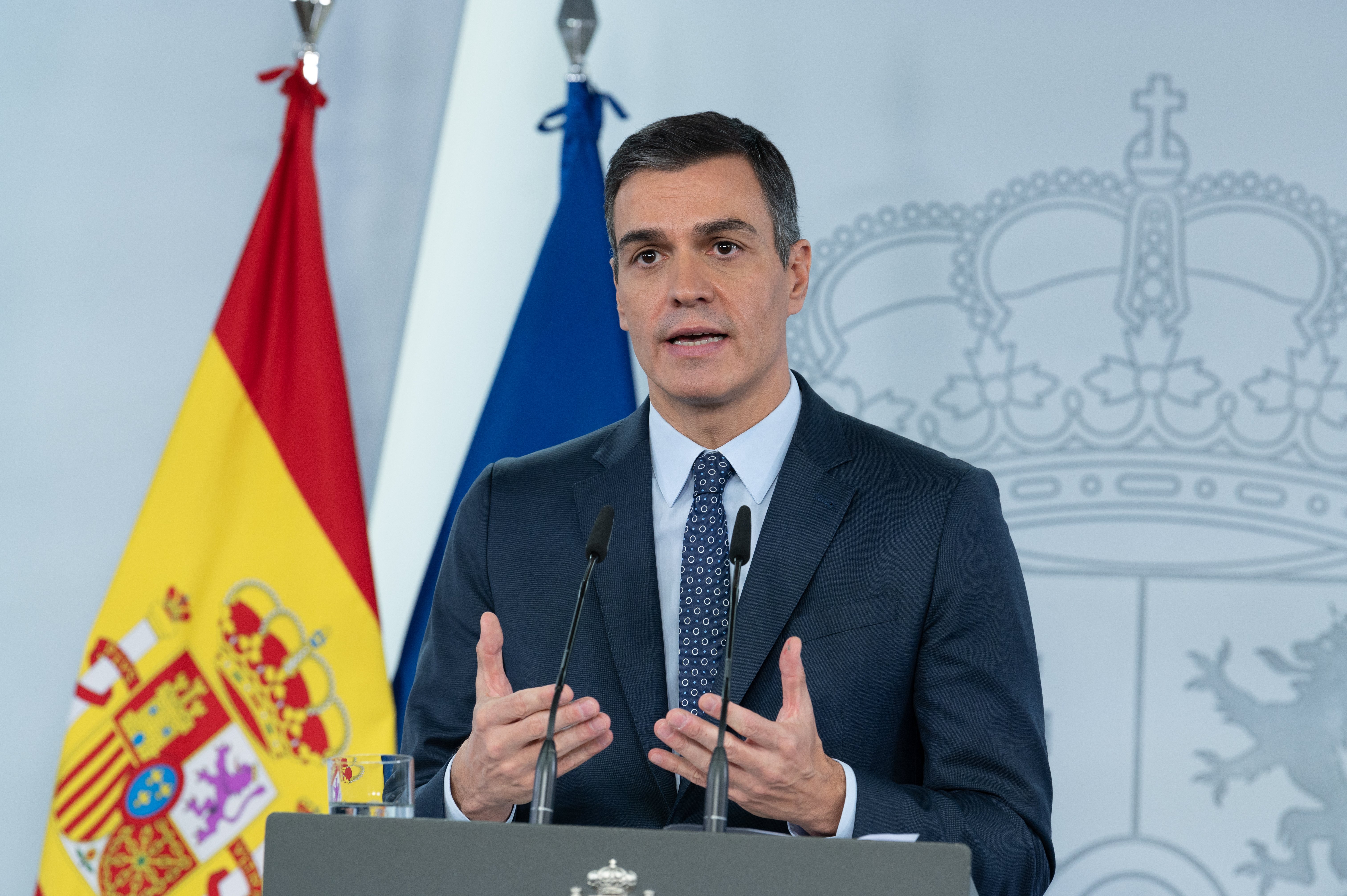 Sánchez centralitza les vacunes i anuncia 13.000 punts de vacunació