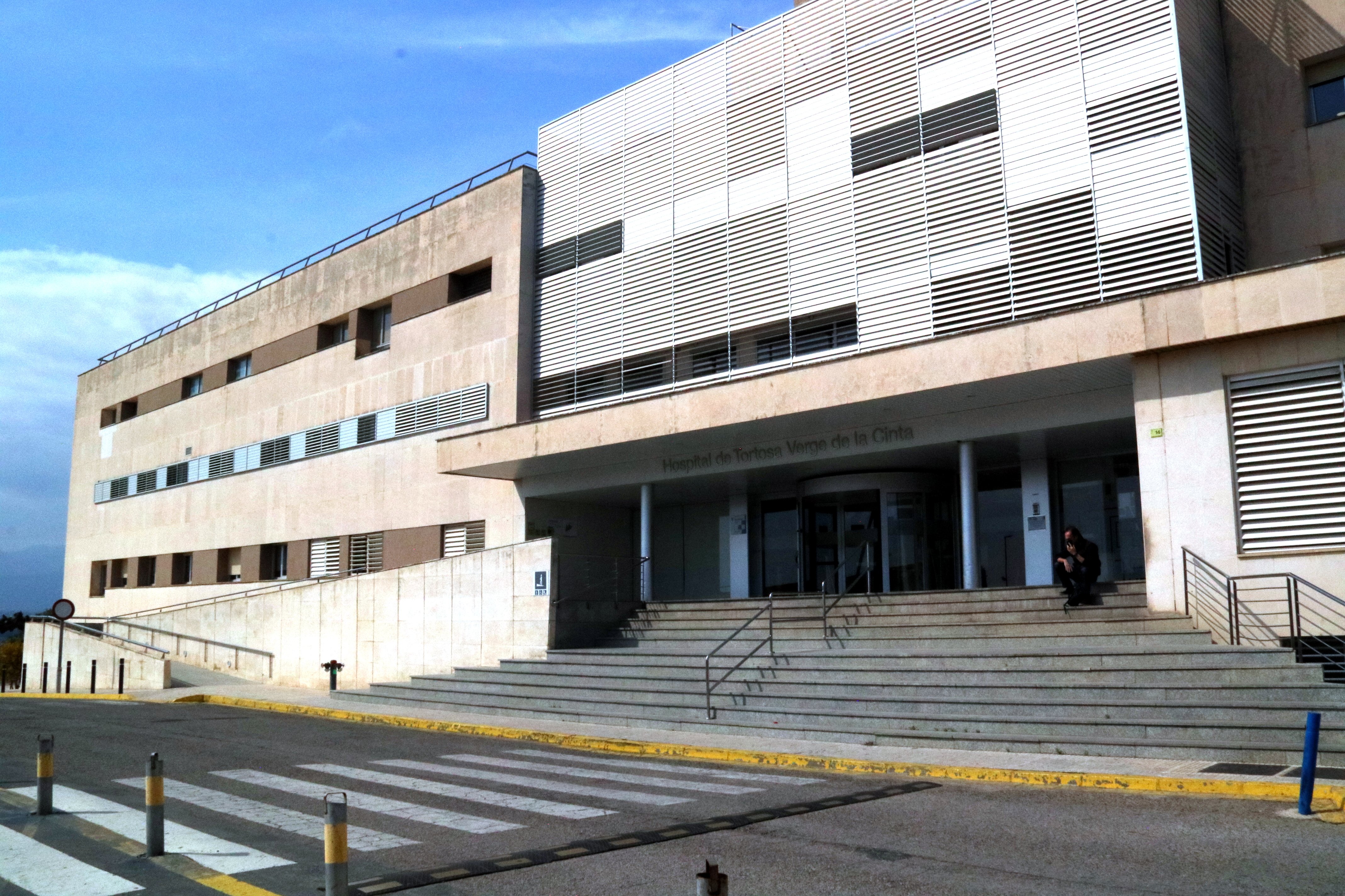 27 sanitaris amb Covid-19 a un hospital de Tortosa