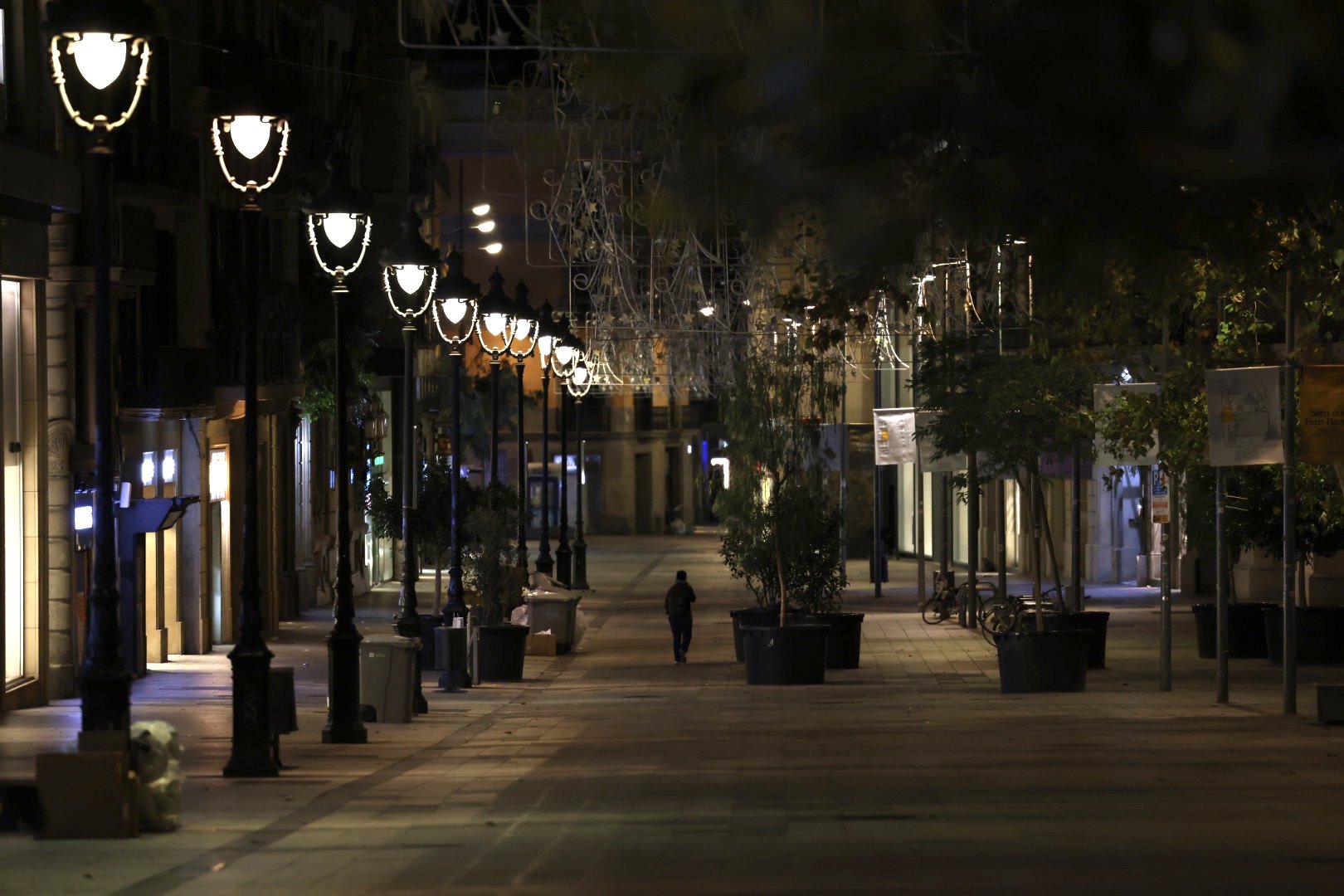 Curfew in Catalonia: 1-6am home lockdown for 161 municipalities, if court approves