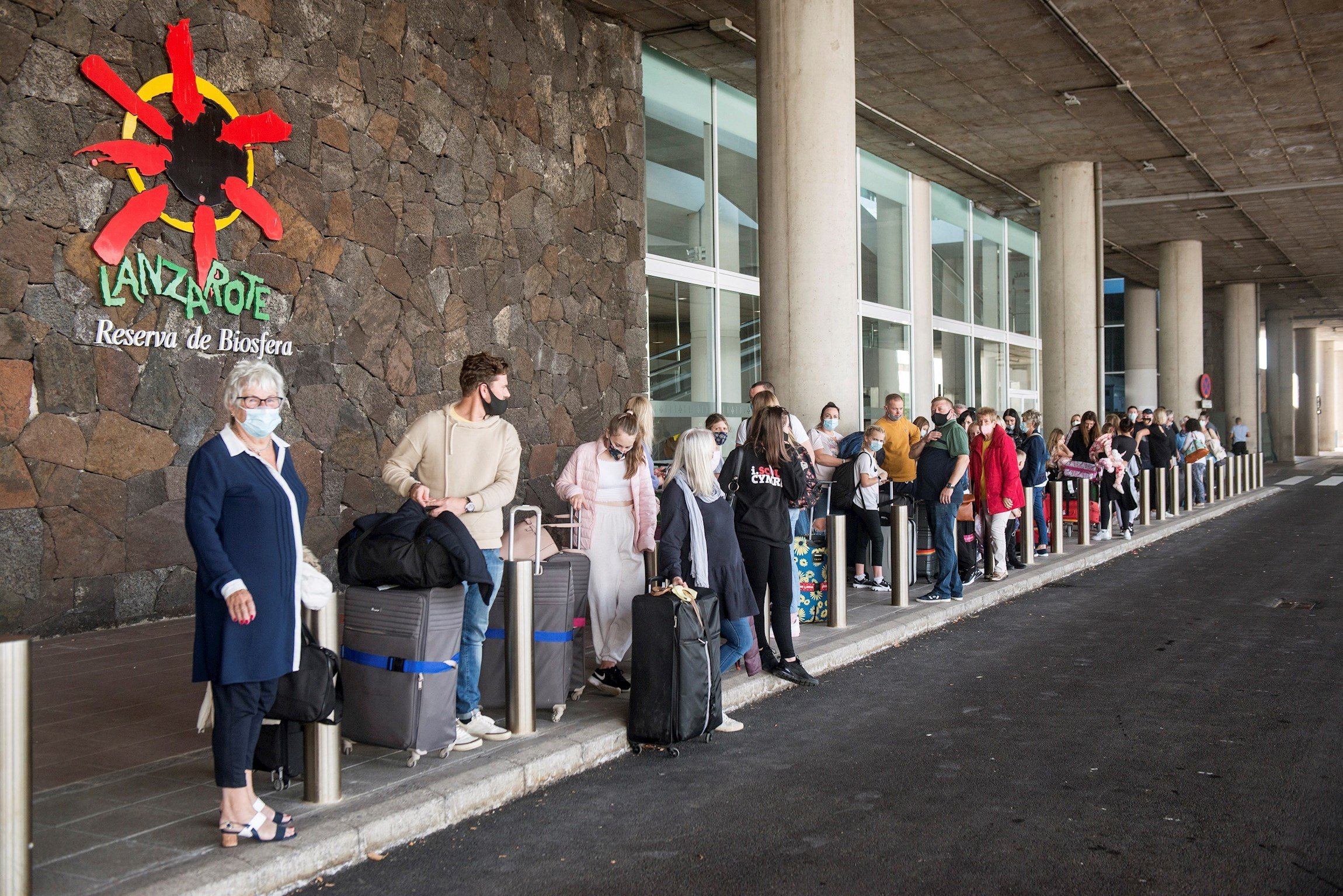 Canarias exigirá a los turistas un test negativo en Covid para poder hospedarse