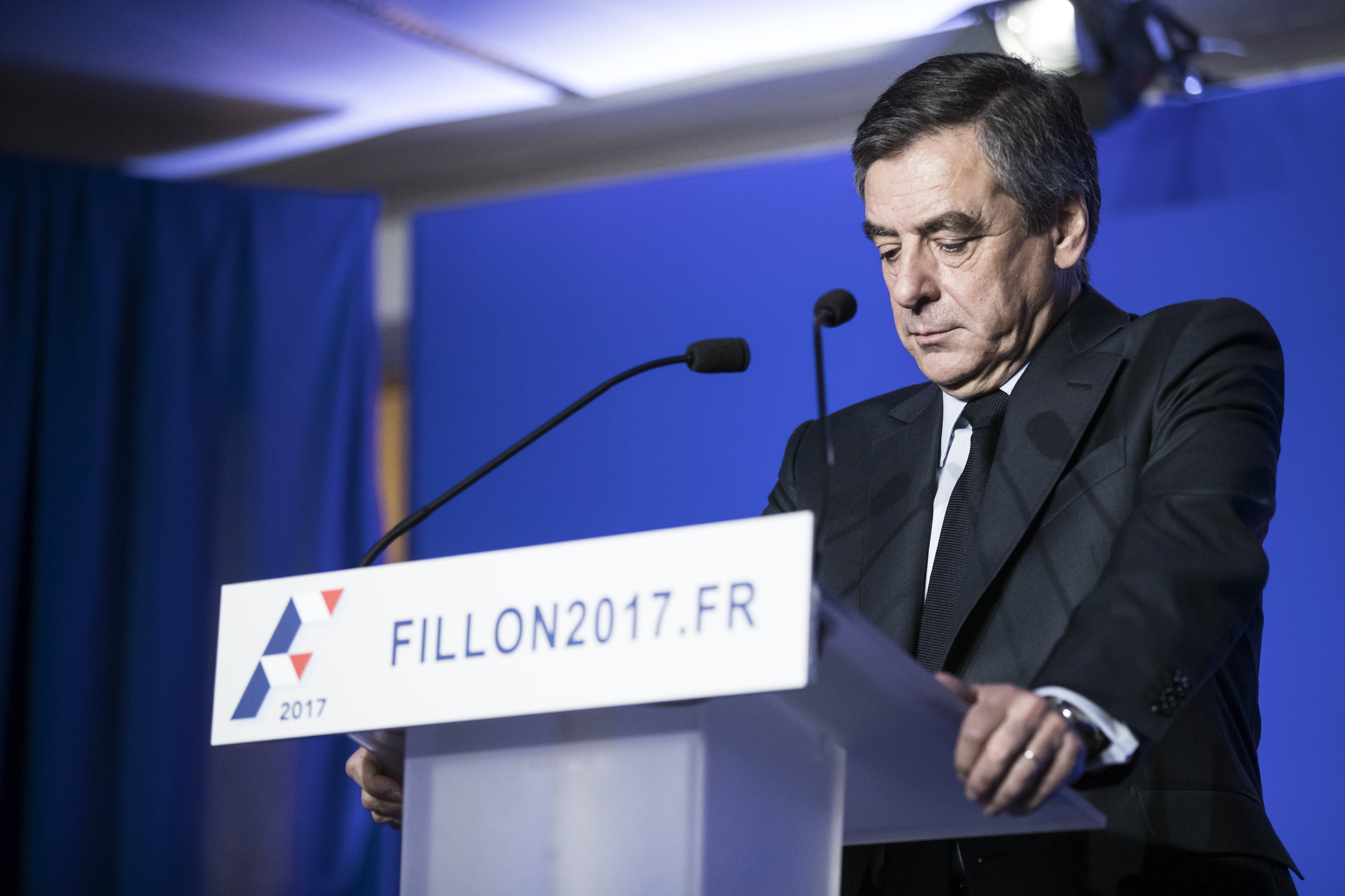 Fillon, imputado por malversación de fondos públicos