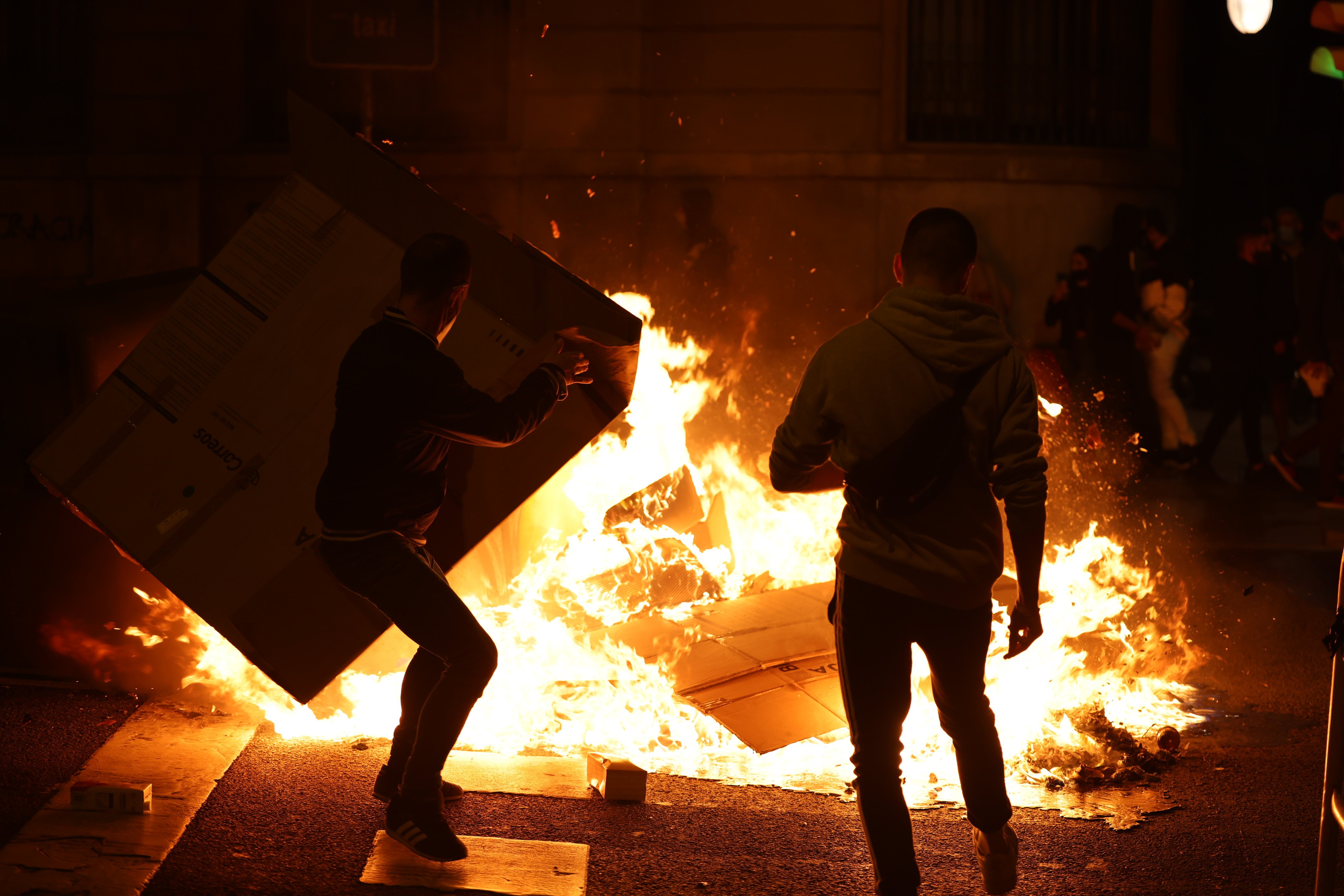 Street violence in central Barcelona after protest against Covid restrictions