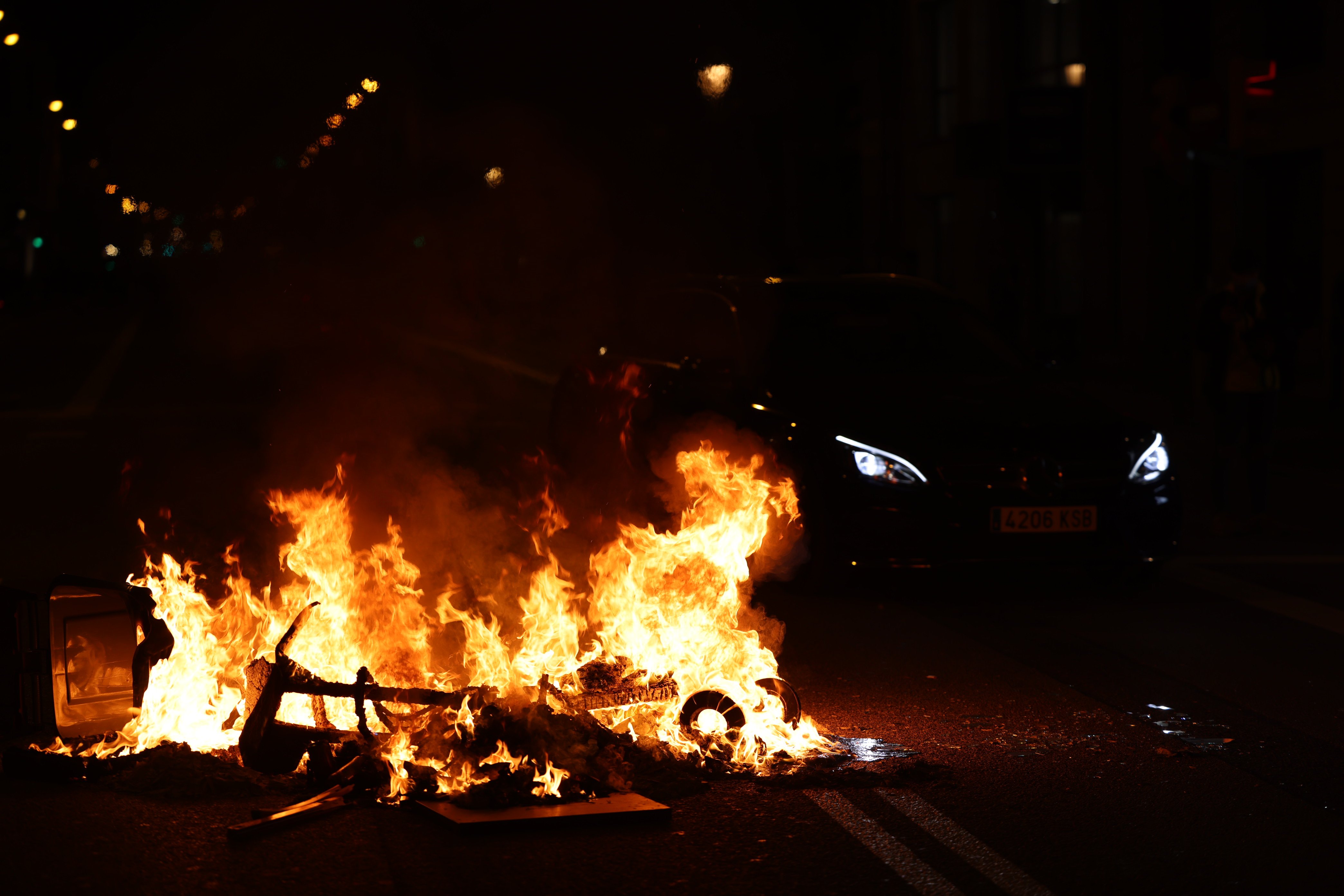 Los Mossos identifican grupos violentos de extrema derecha en los disturbios