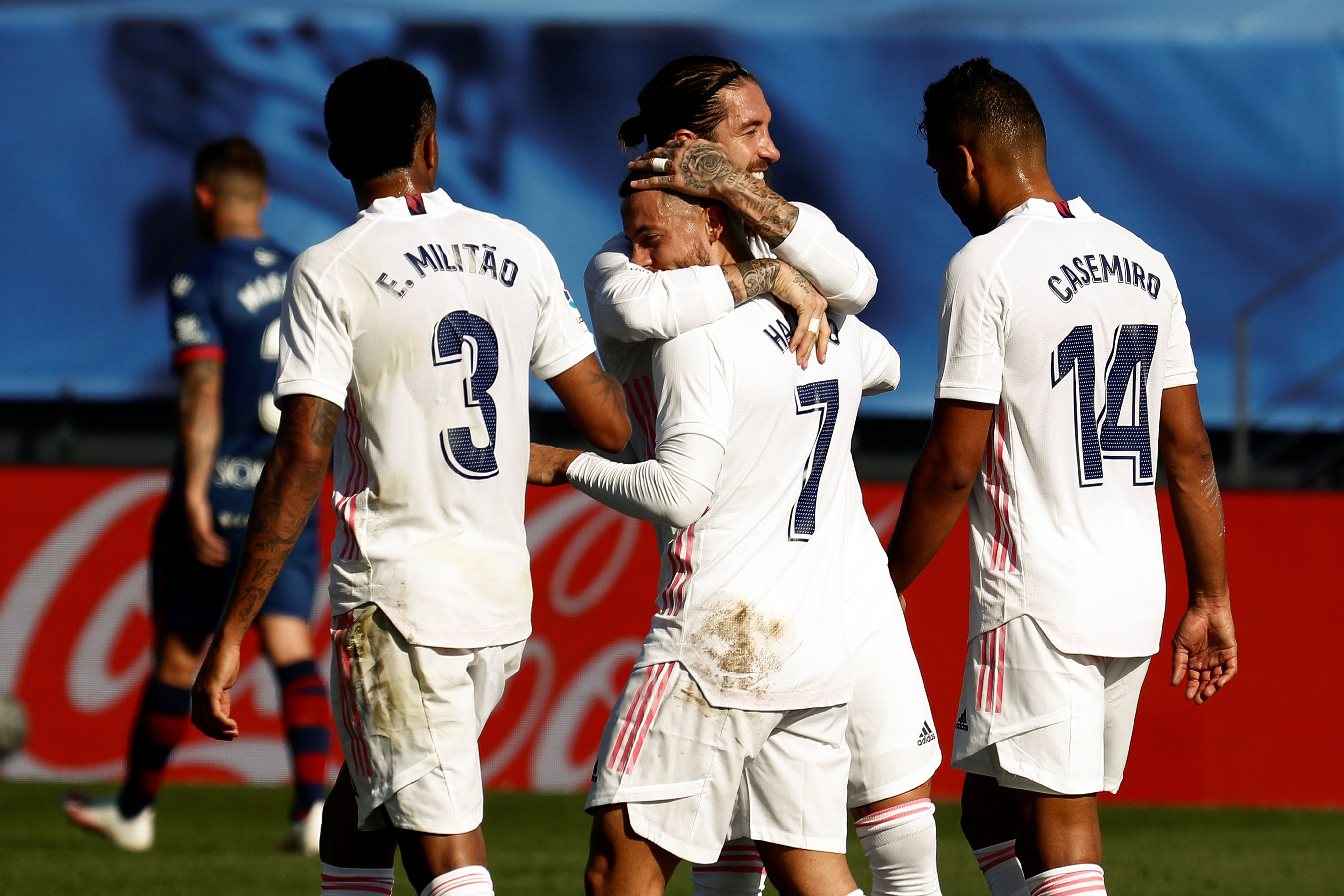 El talento individual hace al Madrid líder (4-1)