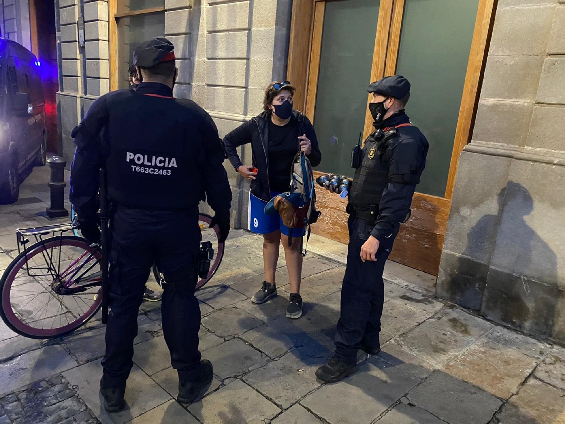 Escorcolls Sant Jaume dia després aldarulls anti-Covid 2 / Guillem Ramos