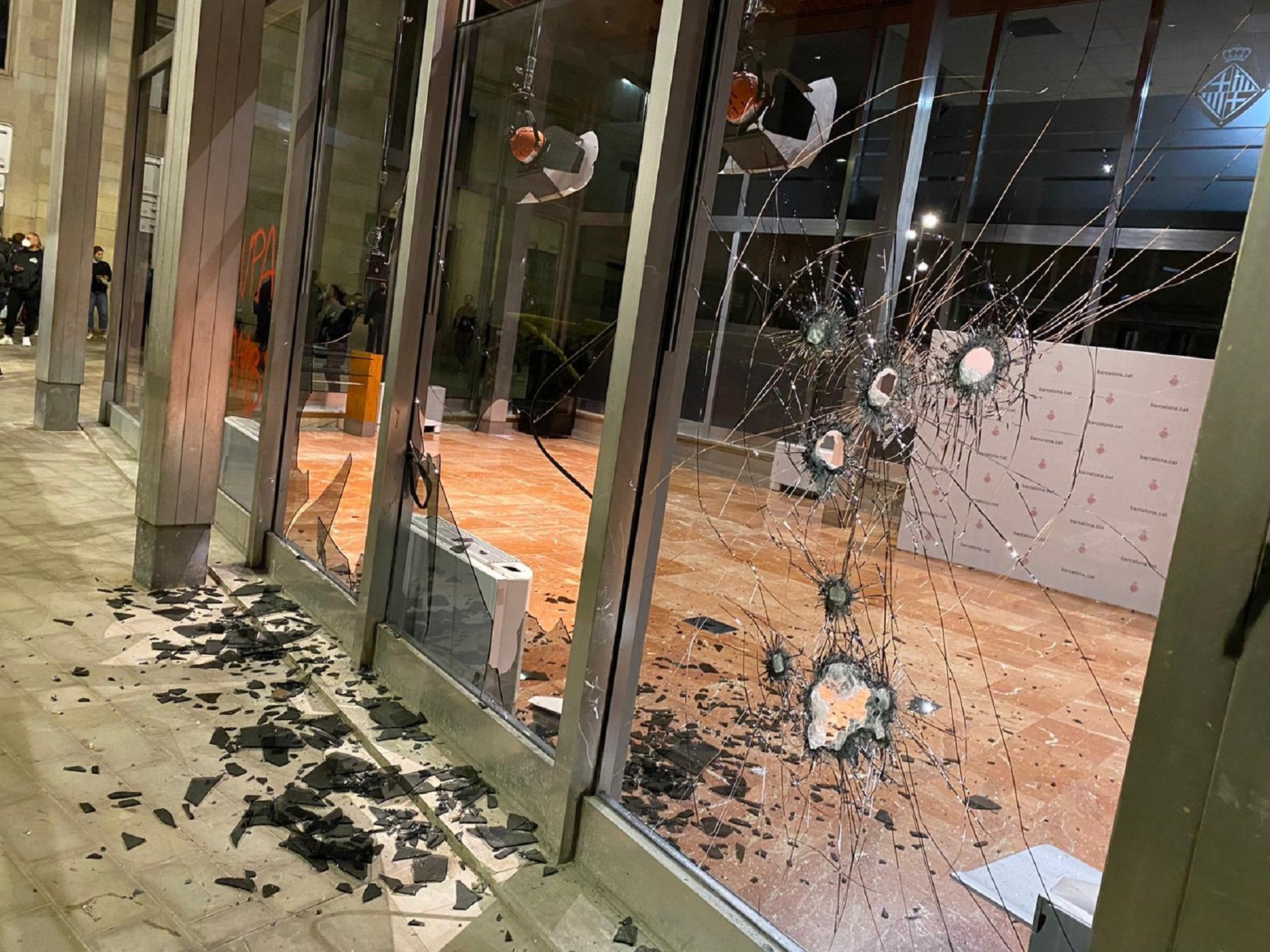Nova nit de tensió a Barcelona