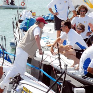 Joan Carles xerra amb Felip en una regata 2007  GTRES 
