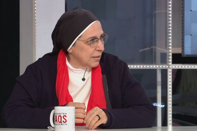 Sor Lucia Caram escolta monòleg a FAQS TV3