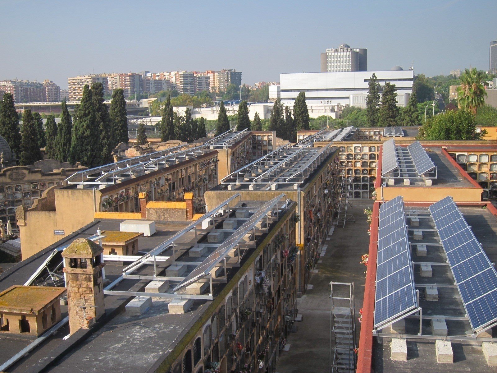 Morirse en Barcelona cuesta 3.190 euros