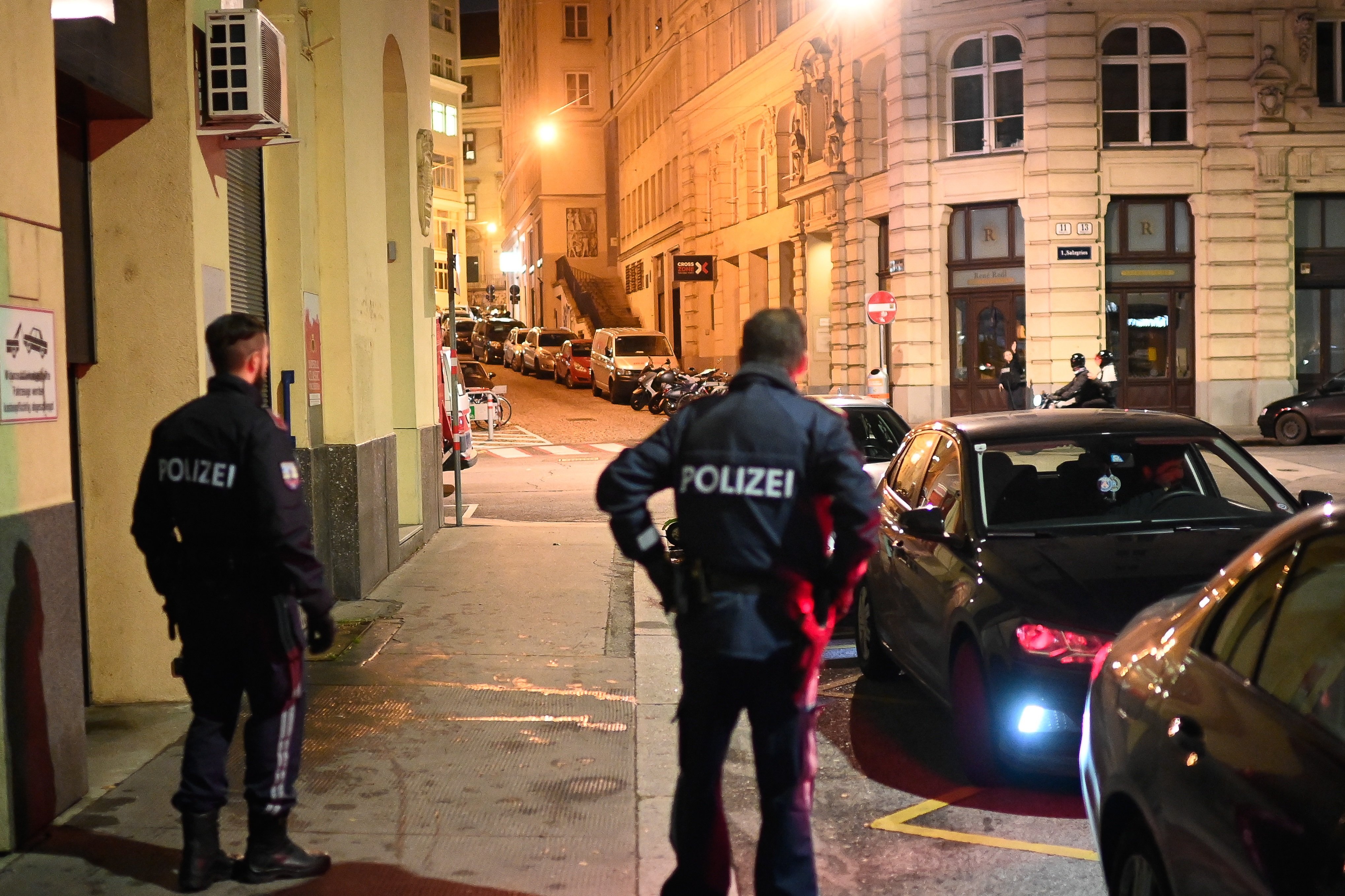 Varios muertos y quince heridos en seis tiroteos en el centro de Viena