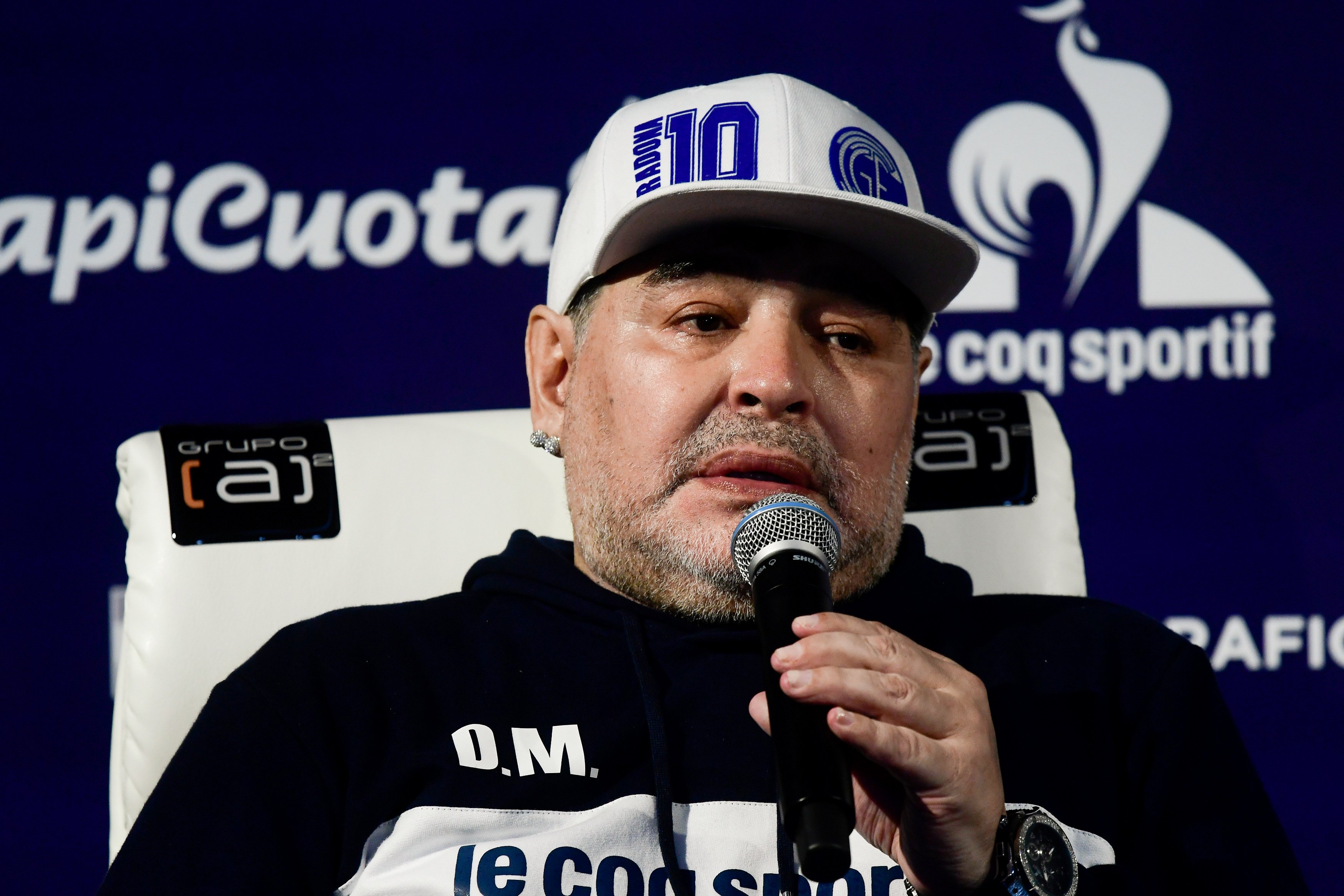 Maradona serà operat per un coàgul al cap