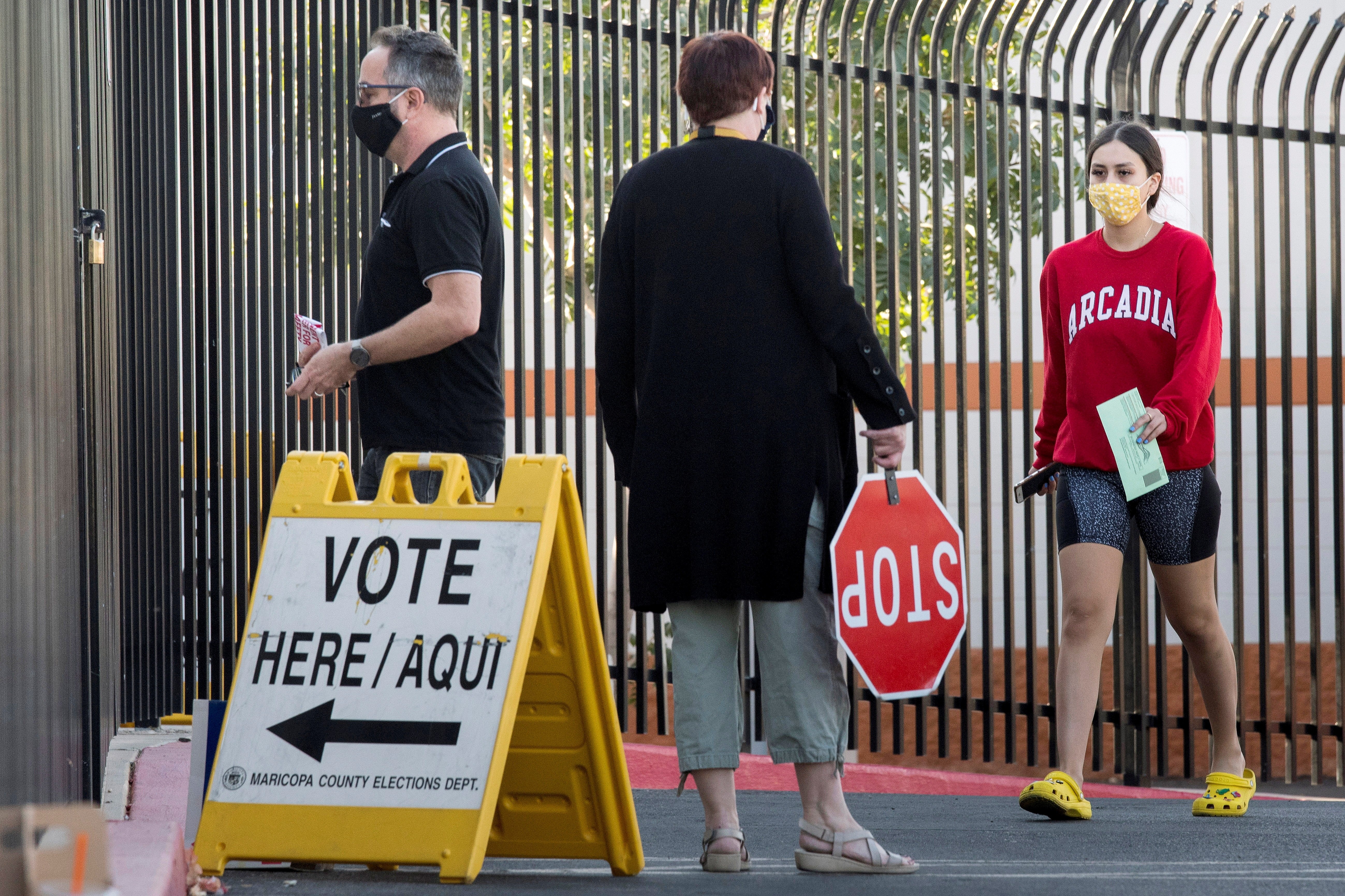 Estados Unidos vota en ciudades blindadas y con la tensión a flor de piel