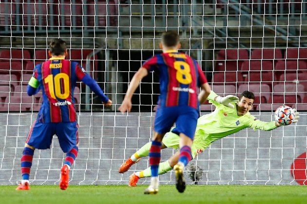 messi penal pjanic champions efe